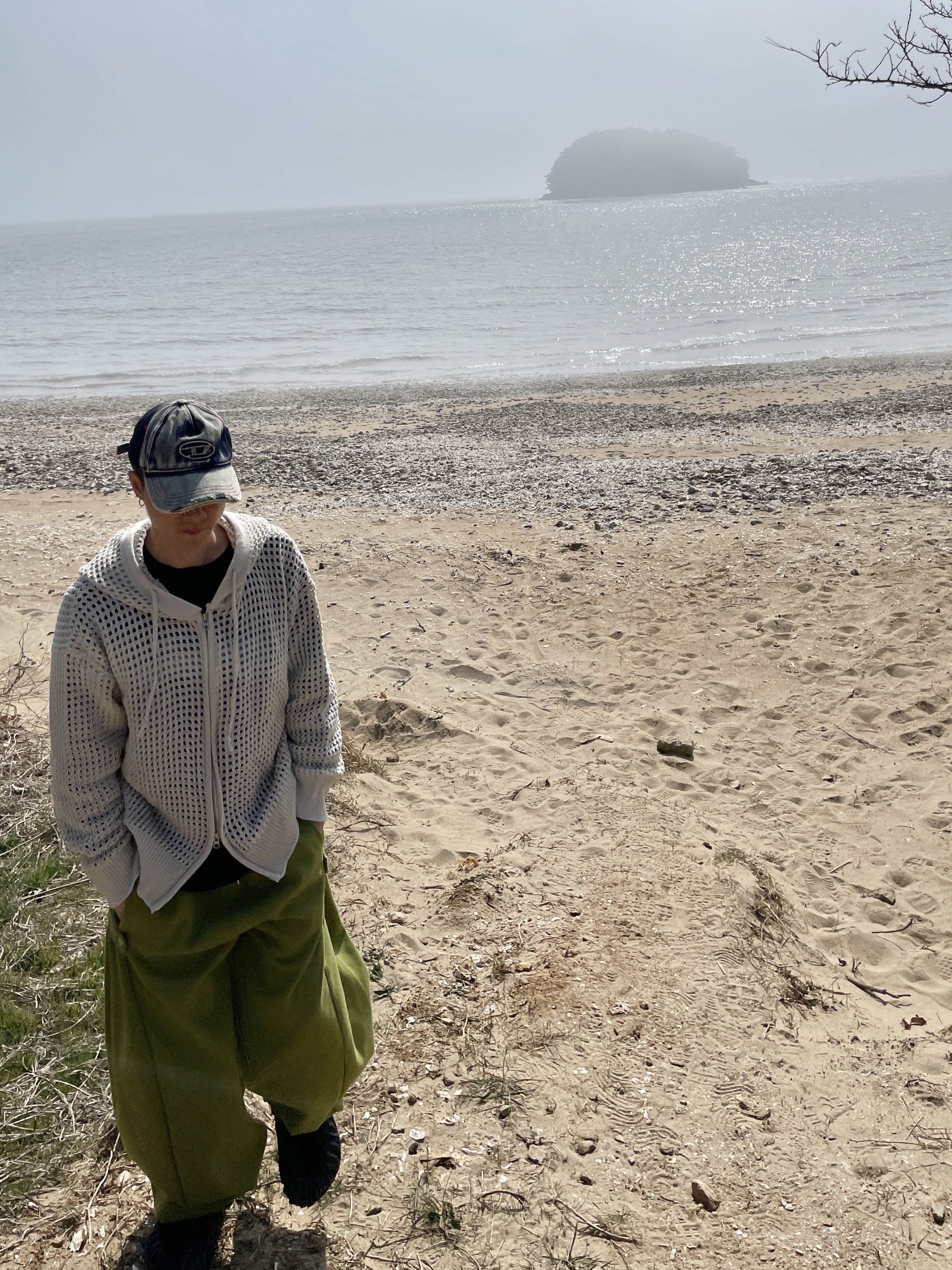Diesel C-Seymon Treated Denim Baseball Cap Blue White, Crocs x Salehe Bembury Pollex Clog Sasquatch 착용 스타일