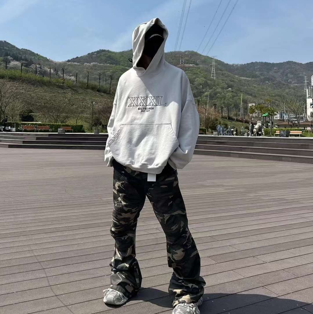 Project G/R Coated Biker Armoured Flare Pants Camo 착용 스타일