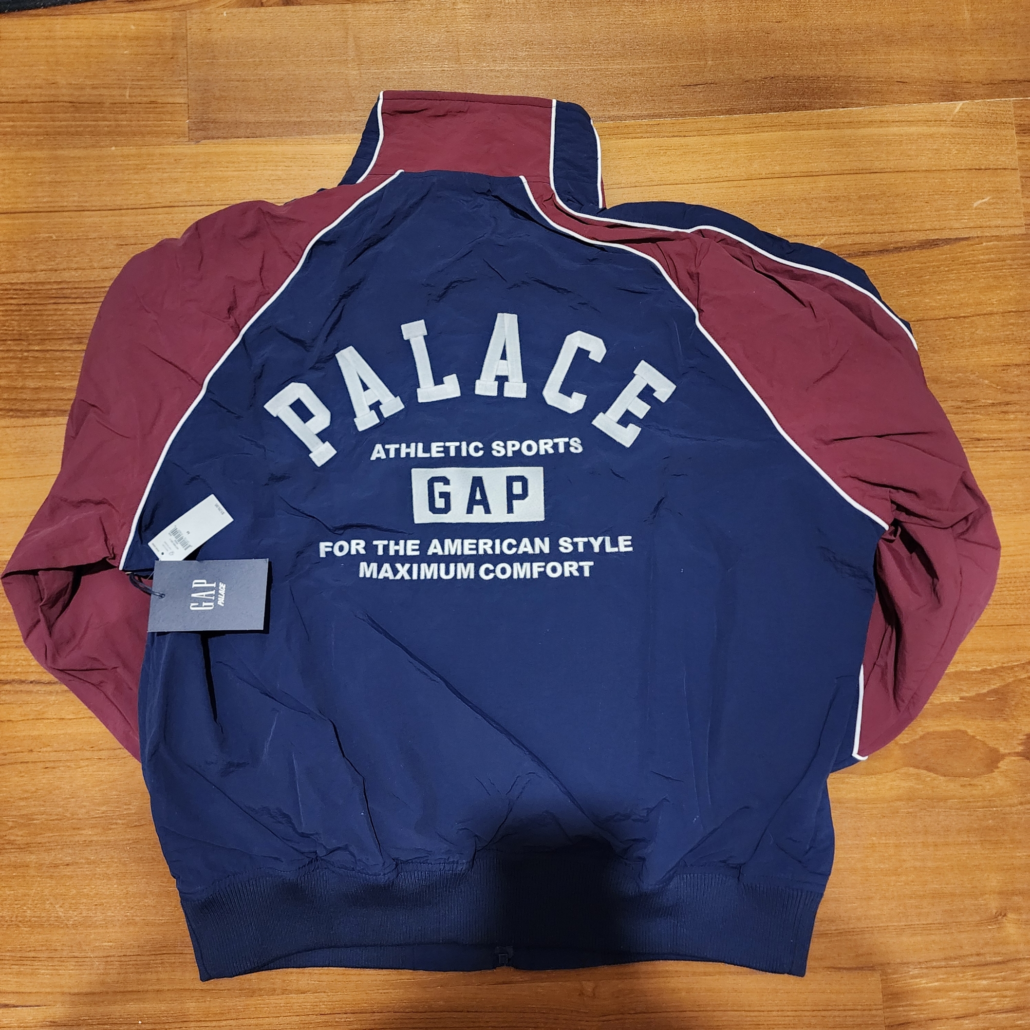 Palace x Gap Nylon Track Top Navy Red - 24SS 착용 스타일 - 2