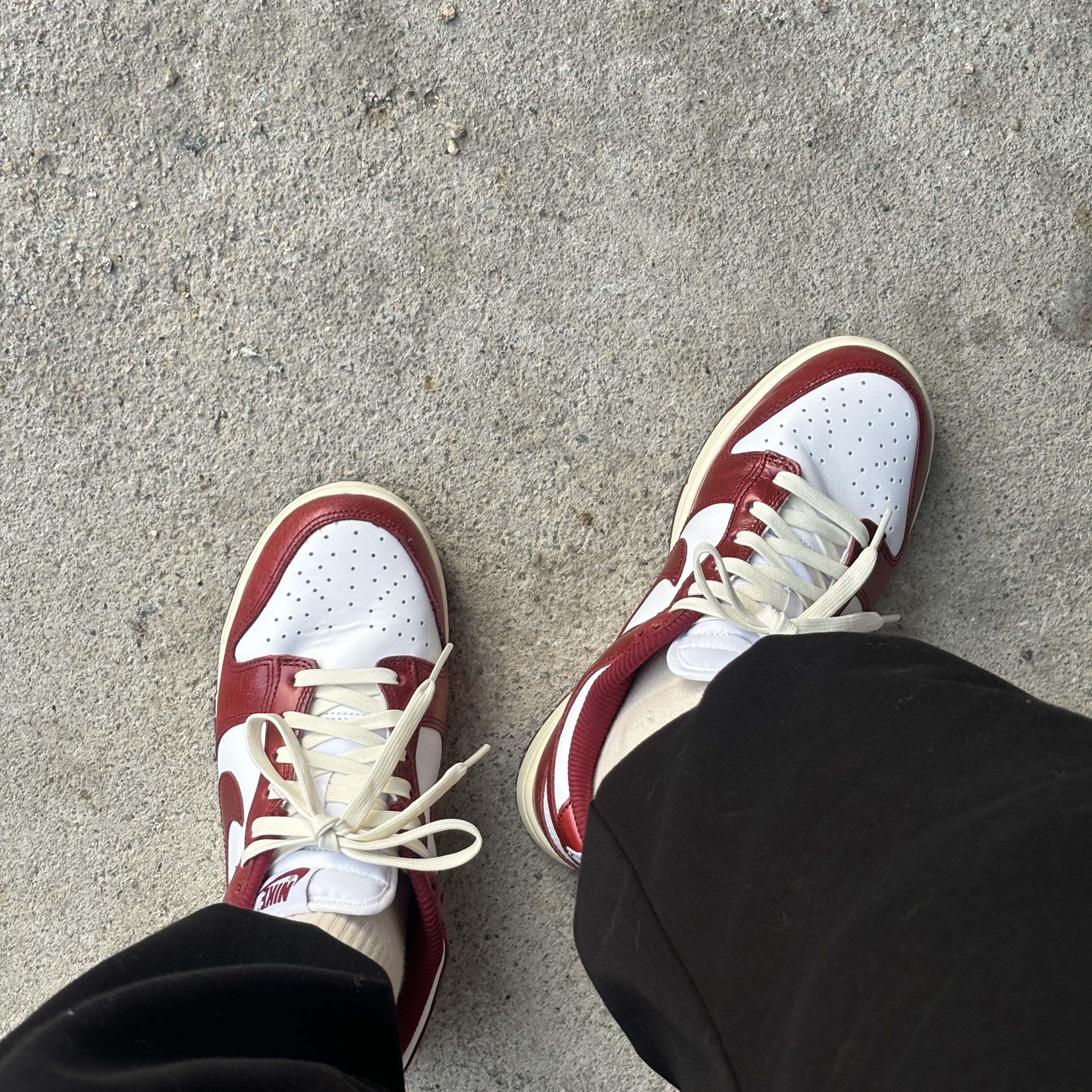 (W) Nike Dunk Low Retro PRM Team Red and White 착용 스타일