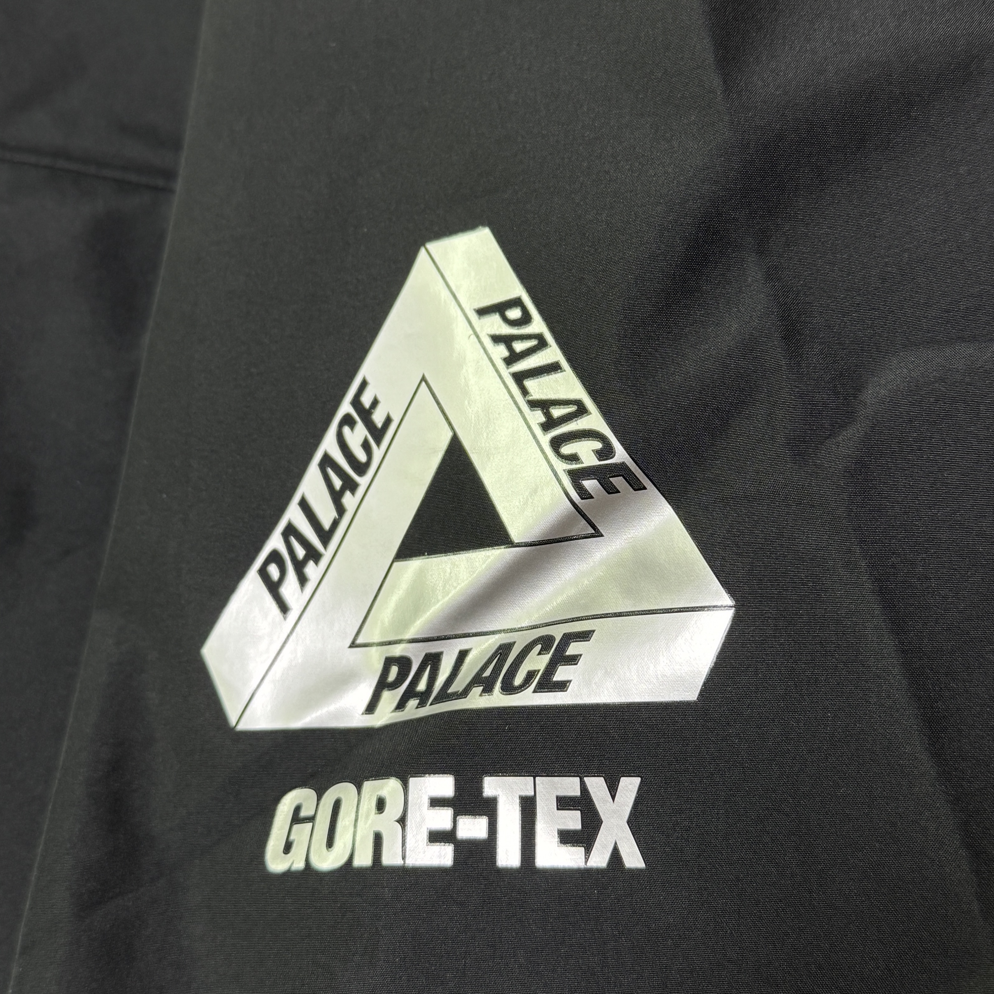 Palace Gore-Tex 3L Jacket Black - 24SS 착용 스타일 - 3