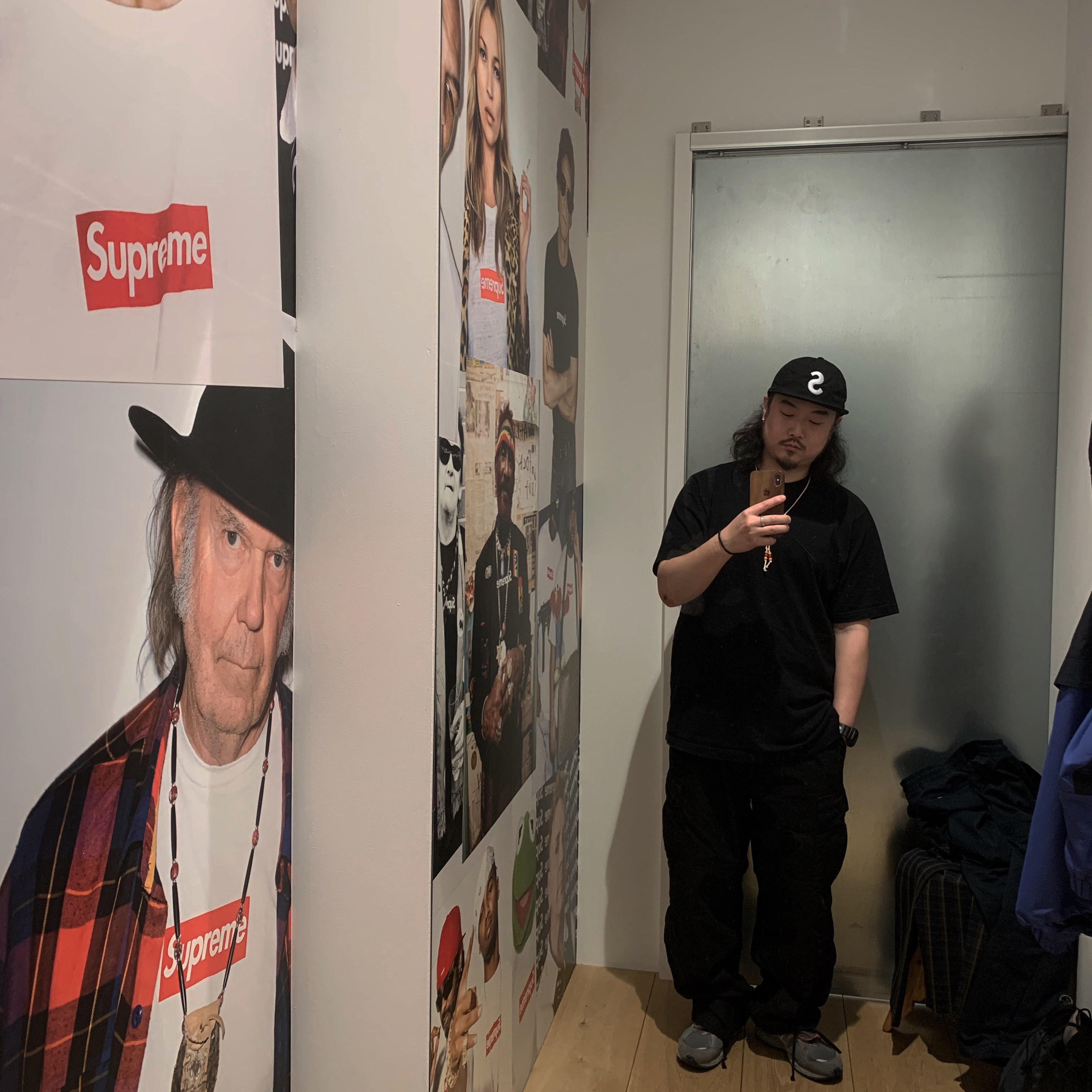 Supreme Cargo Pants Black - 23FW, Supreme Cordura S Logo 6-Panel Black - 18FW 착용 스타일