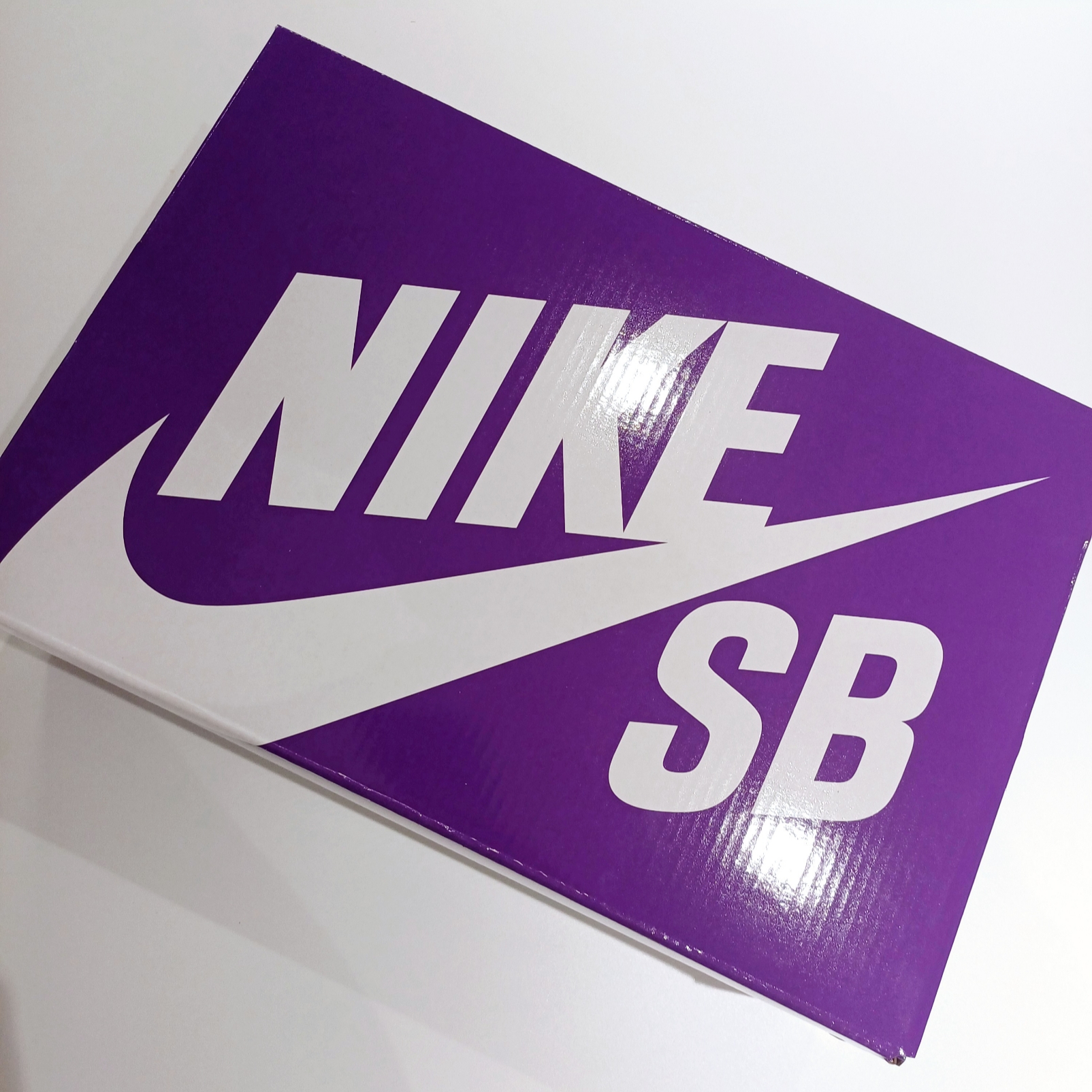 Nike SB Dunk Low Pro Black and Classic Green 착용 스타일 - 1