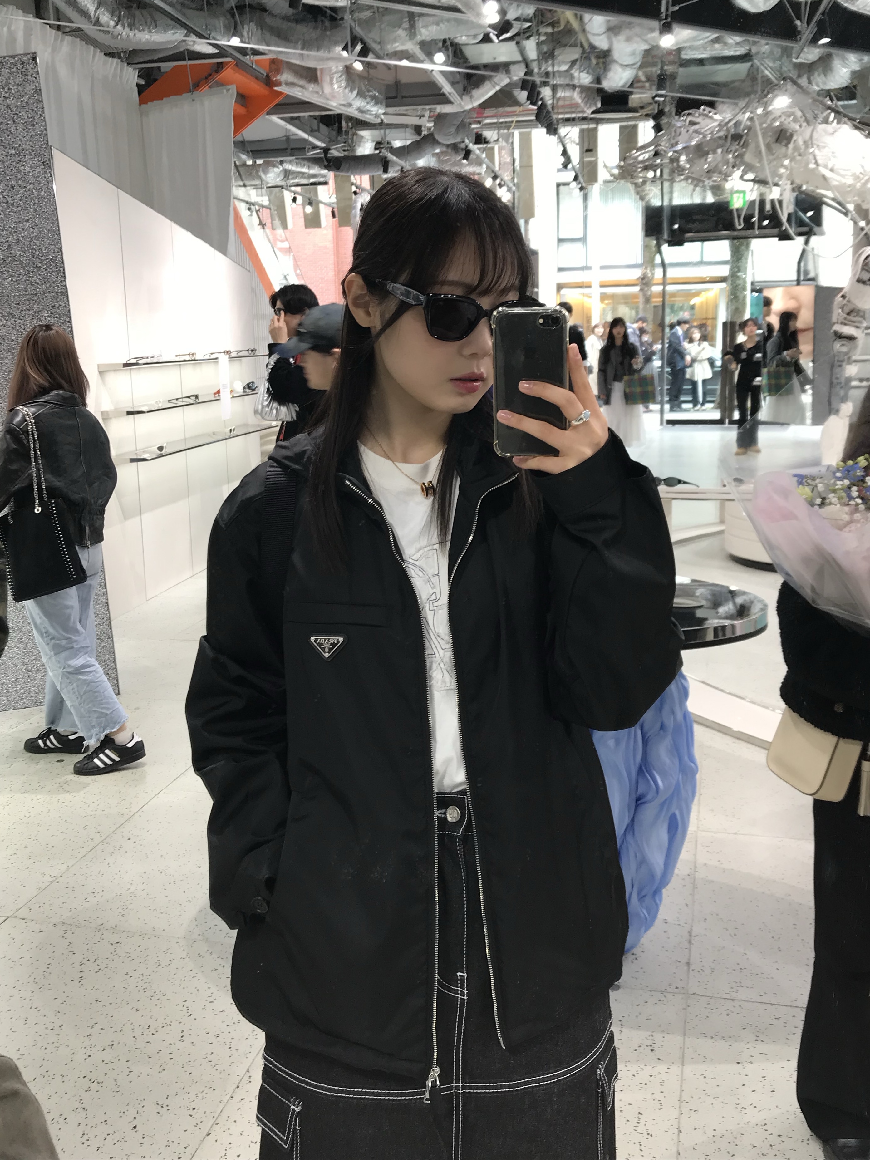 Gentle Monster x Maison Margiela MM109 Black Black, Prada Re-Nylon Hooded Blouson Jacket Black 착용 스타일