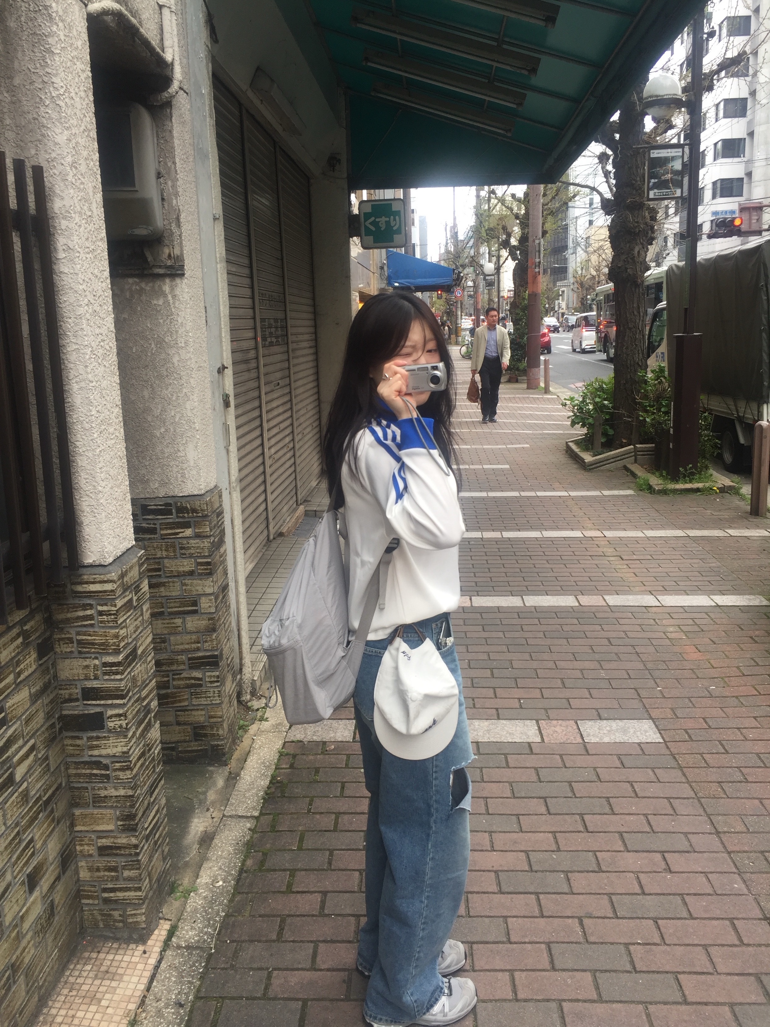 Salomon XA Pro 3D Alloy Silver, Lemaire Small Croissant Bag Soft Nappa Leather Dark Chocolate 착용 스타일 - 3