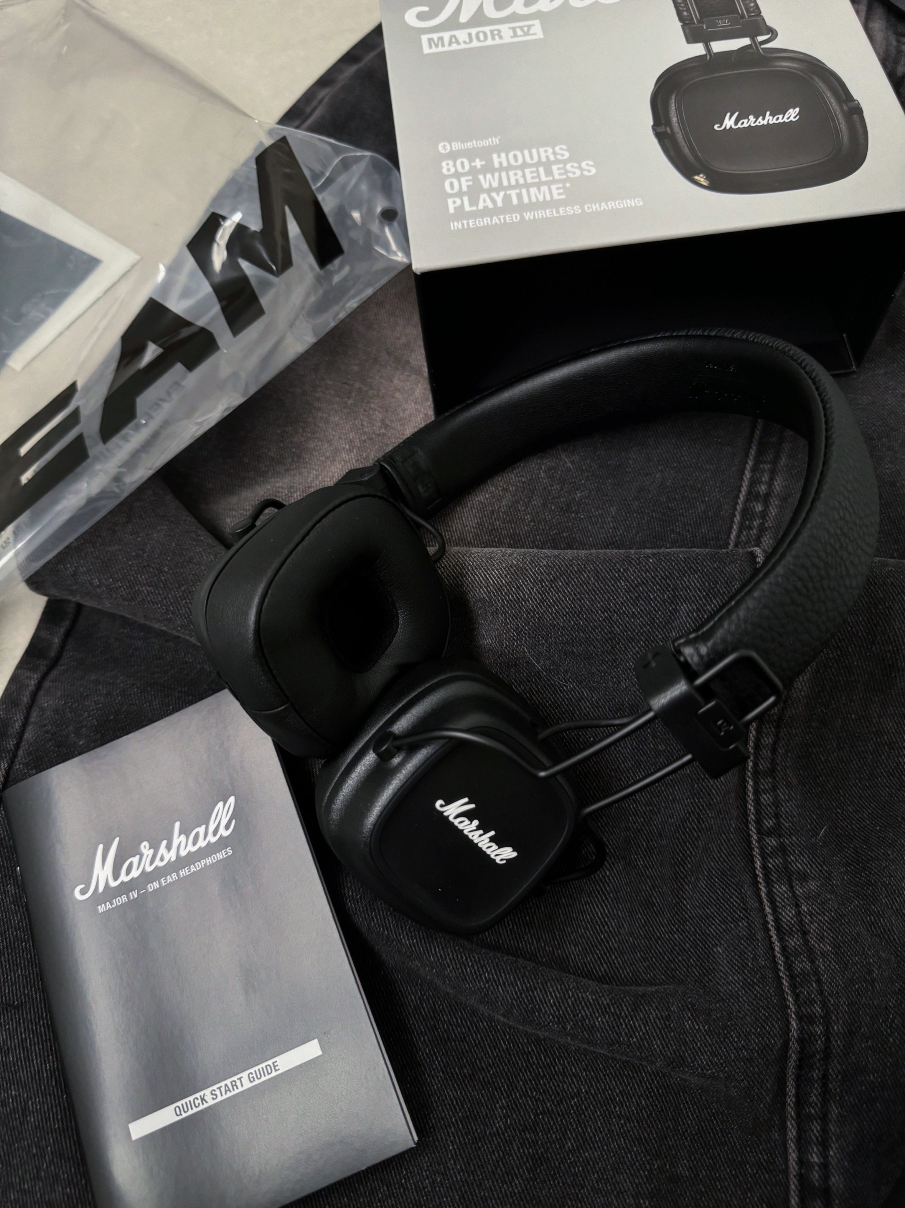 Marshall Major IV Black (Korean Ver.) 착용 스타일 - 5