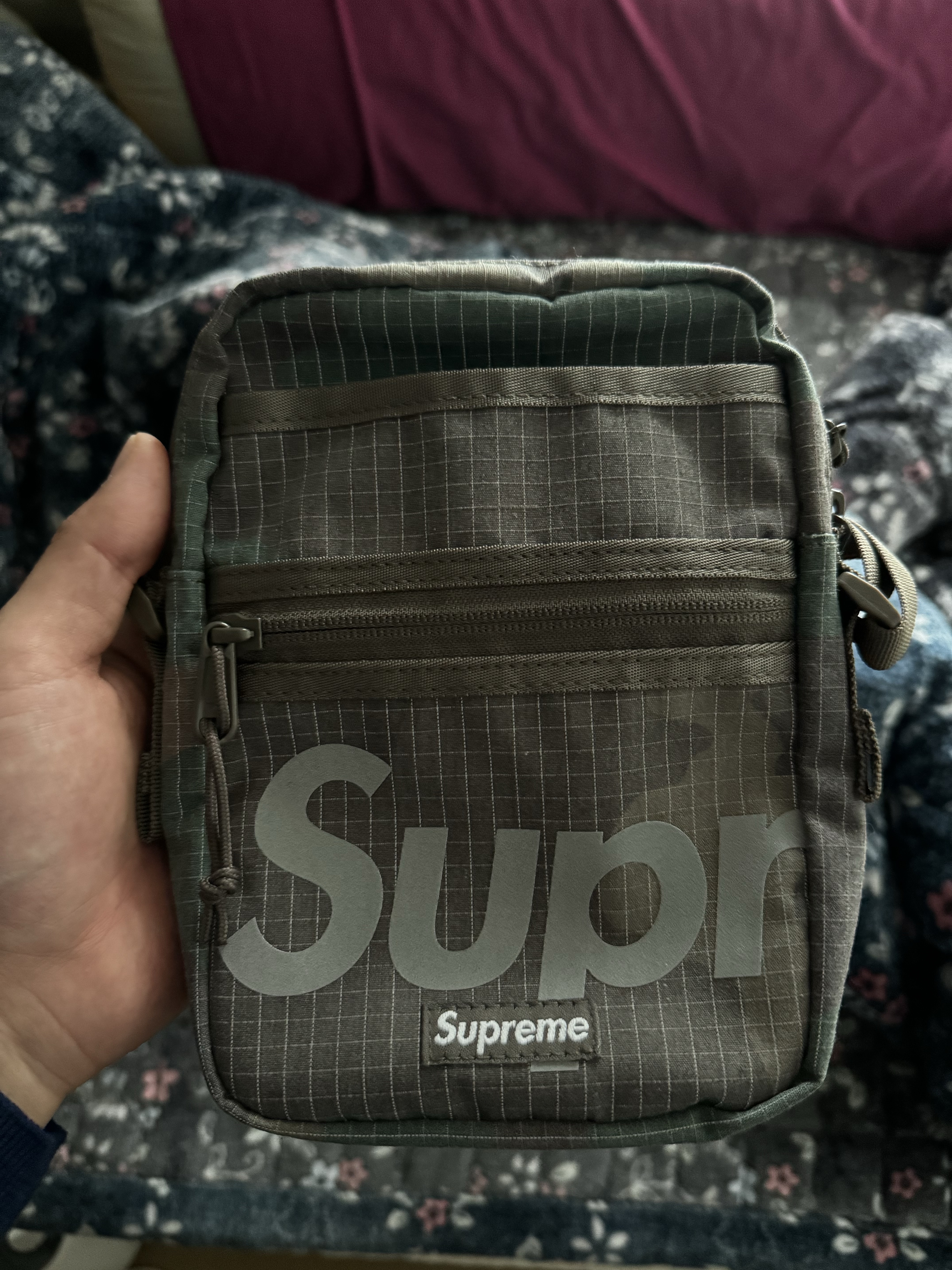 Supreme Shoulder Bag Woodland Camo - 24SS 착용 스타일 - 1