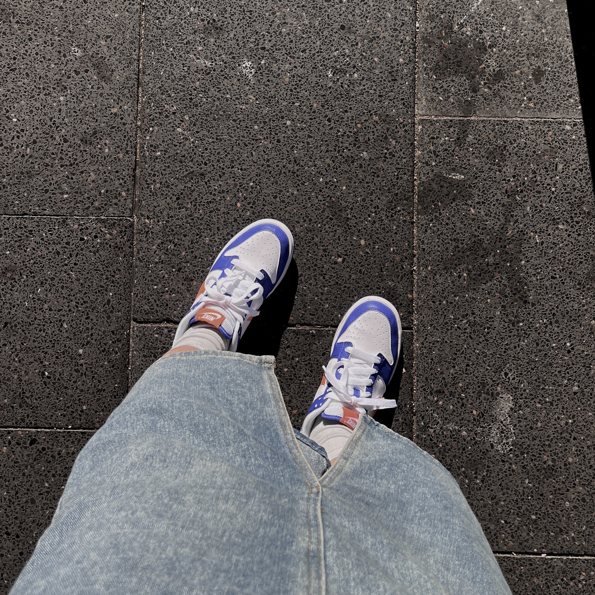 (GS) Nike Dunk Low Blue Joy White 착용 스타일 - 2