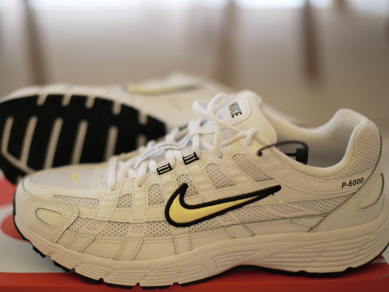 Nike P-6000 White Lemon Chiffon 착용 스타일 - 4