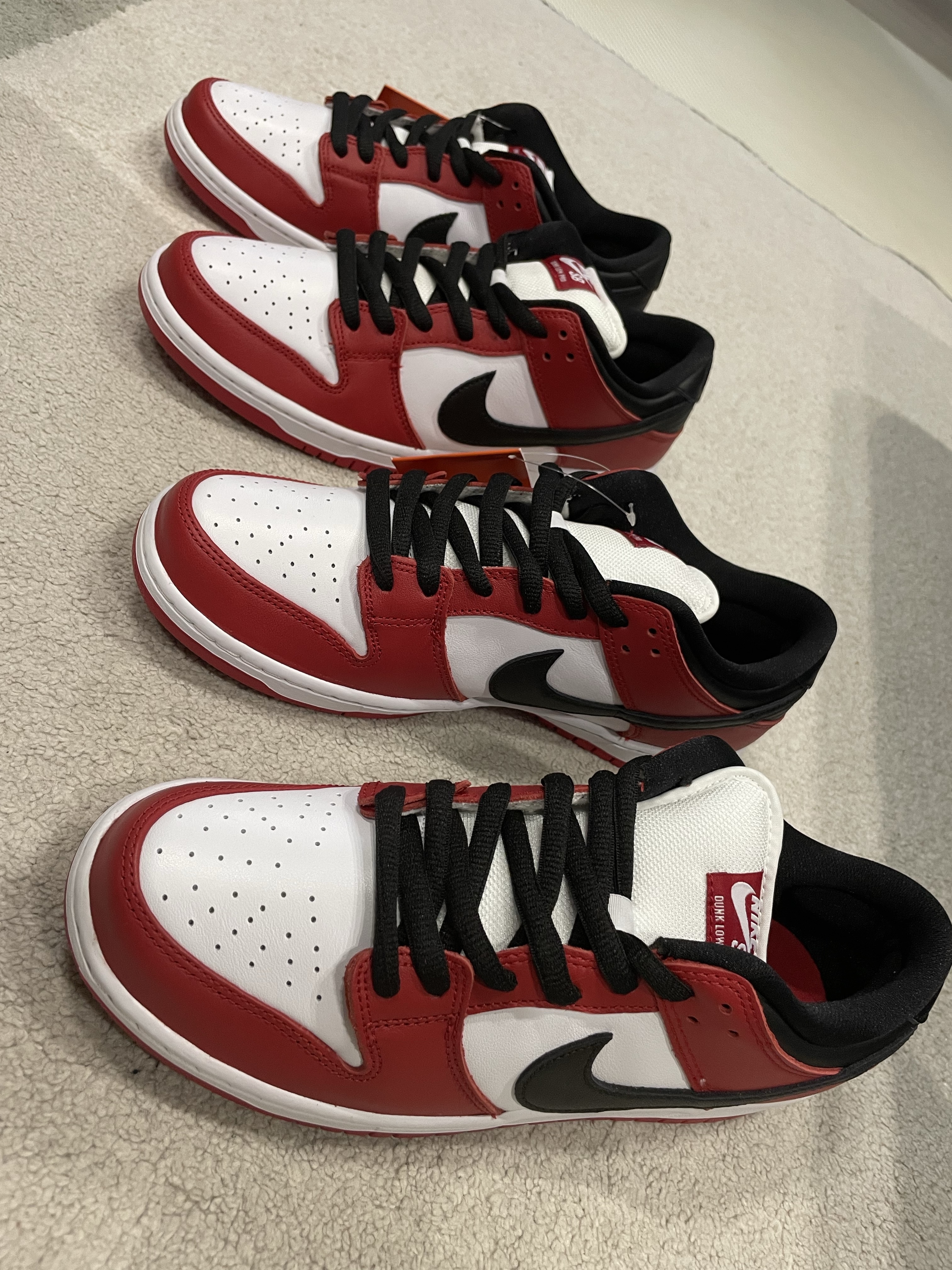Nike SB Dunk Low Pro Chicago 착용 스타일 - 1