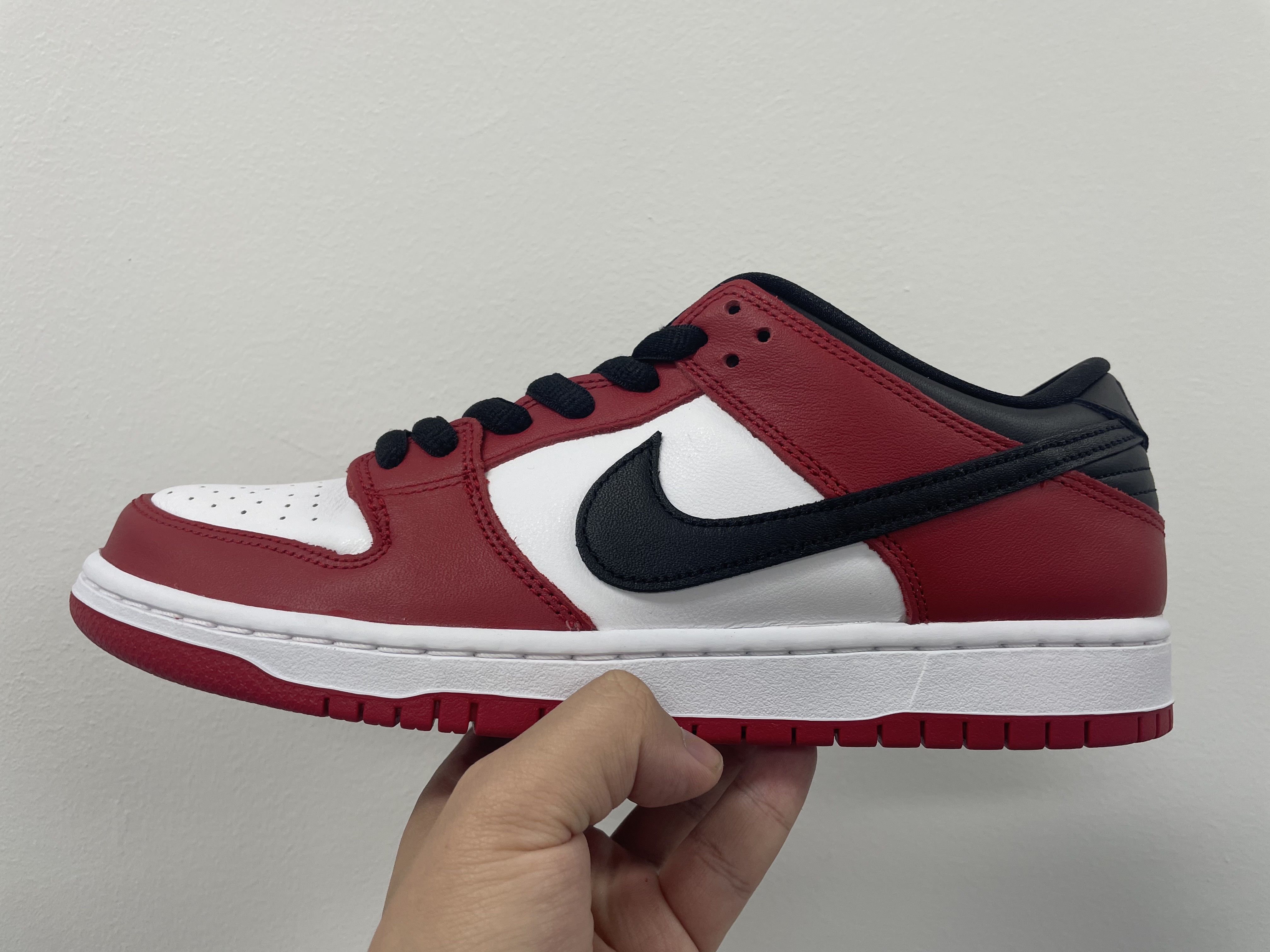 Nike SB Dunk Low Pro Chicago 착용 스타일