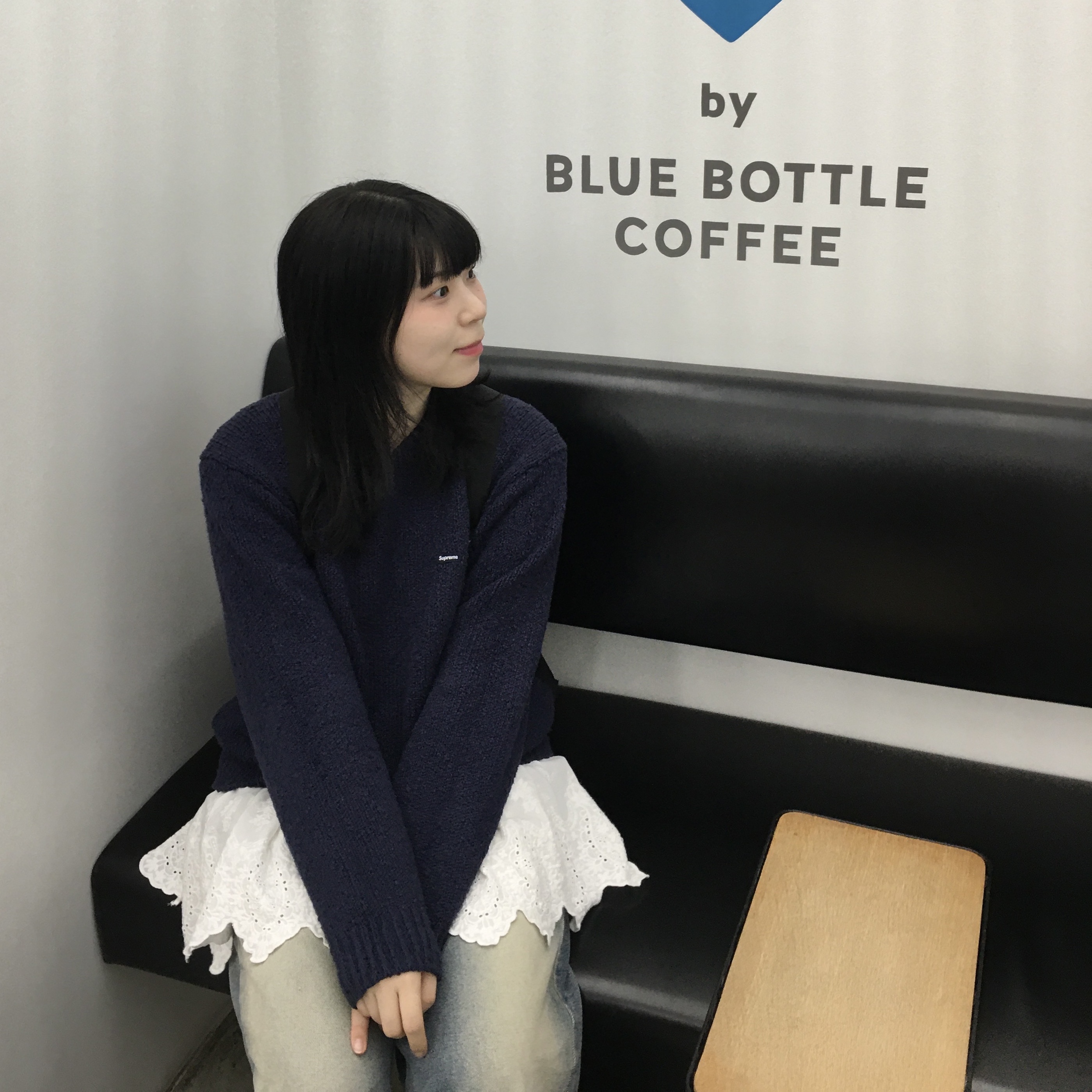 Supreme Boucle Small Box Sweater Navy - 24SS 착용 스타일 - 2