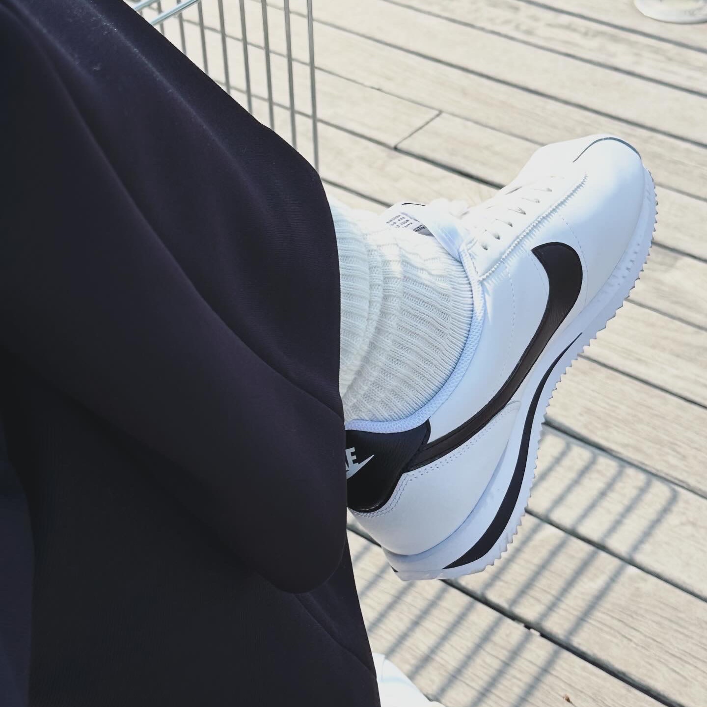 Nike Cortez White Black 착용 스타일 - 2