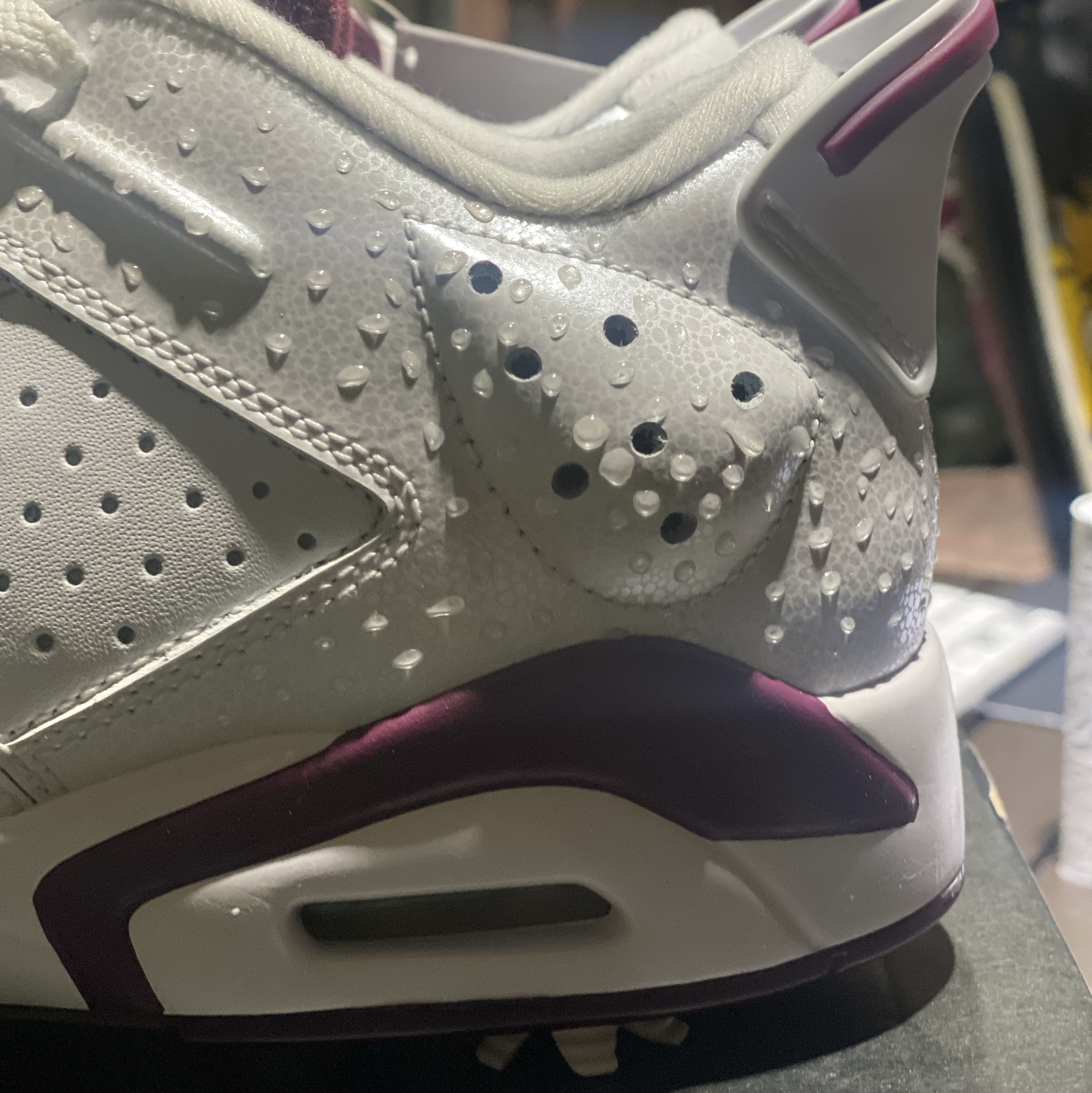 Jordan 6 Retro Low Golf White and Bordeaux 착용 스타일 - 2