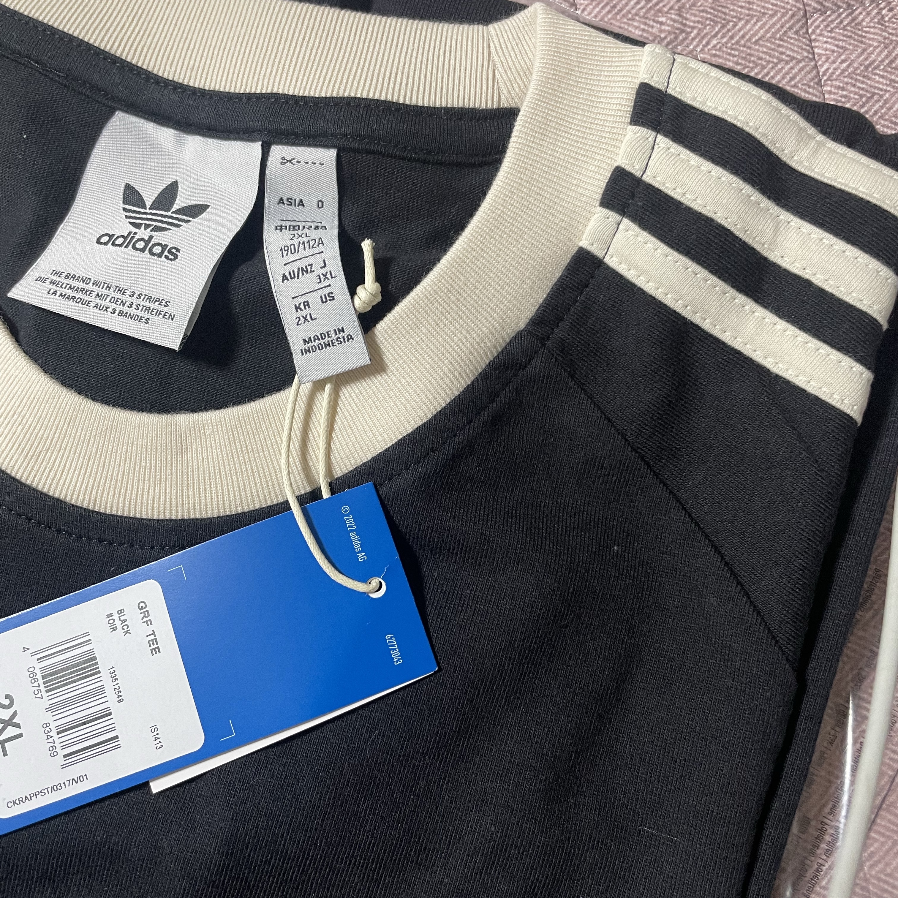 Adidas GRF T-Shirt Black - KR Sizing 착용 스타일