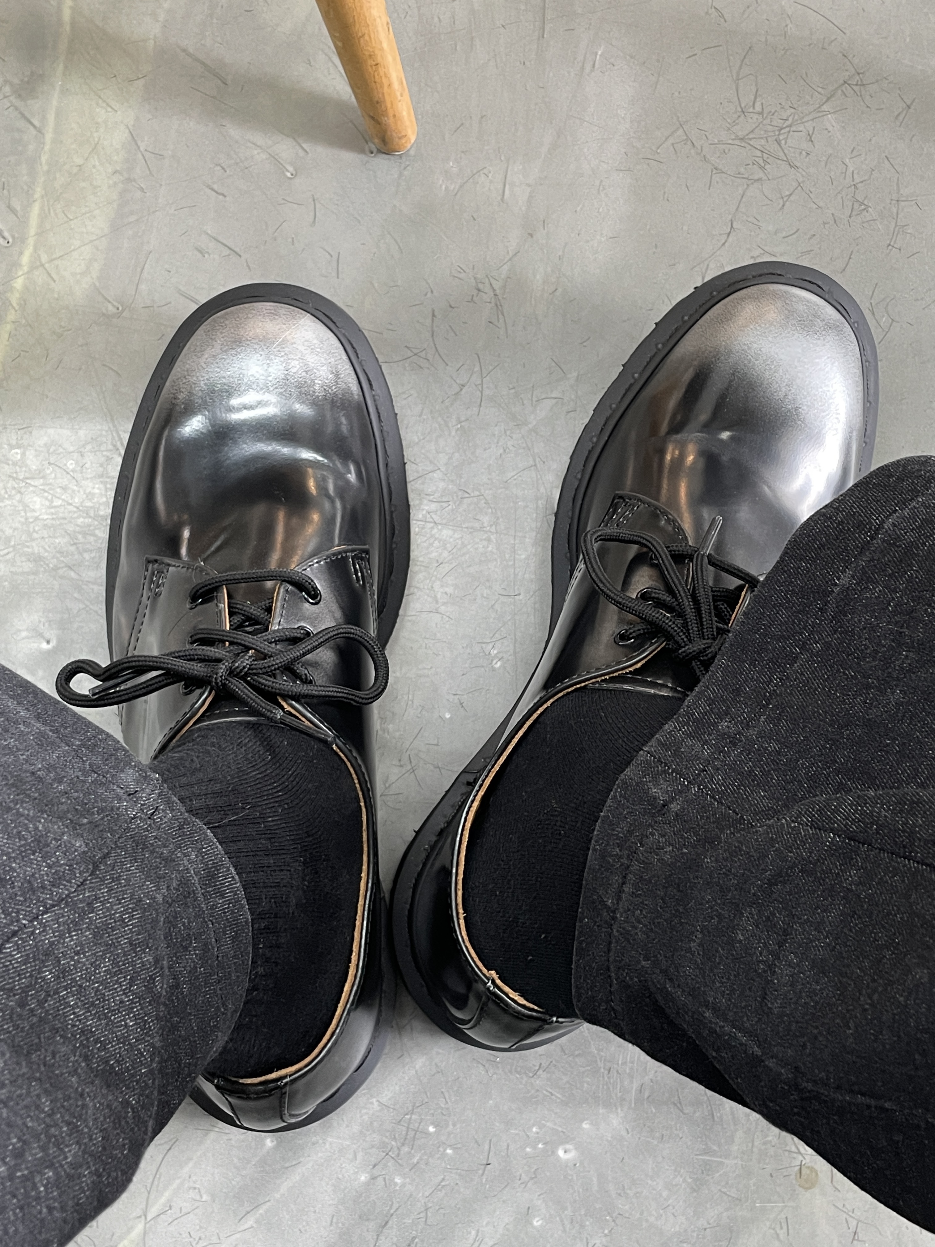 Supreme x MM6 Maison Margiela Padded Shirt Black - 24SS, Dr. Martens x Supreme 1461 Gray Silver 착용 스타일 - 3