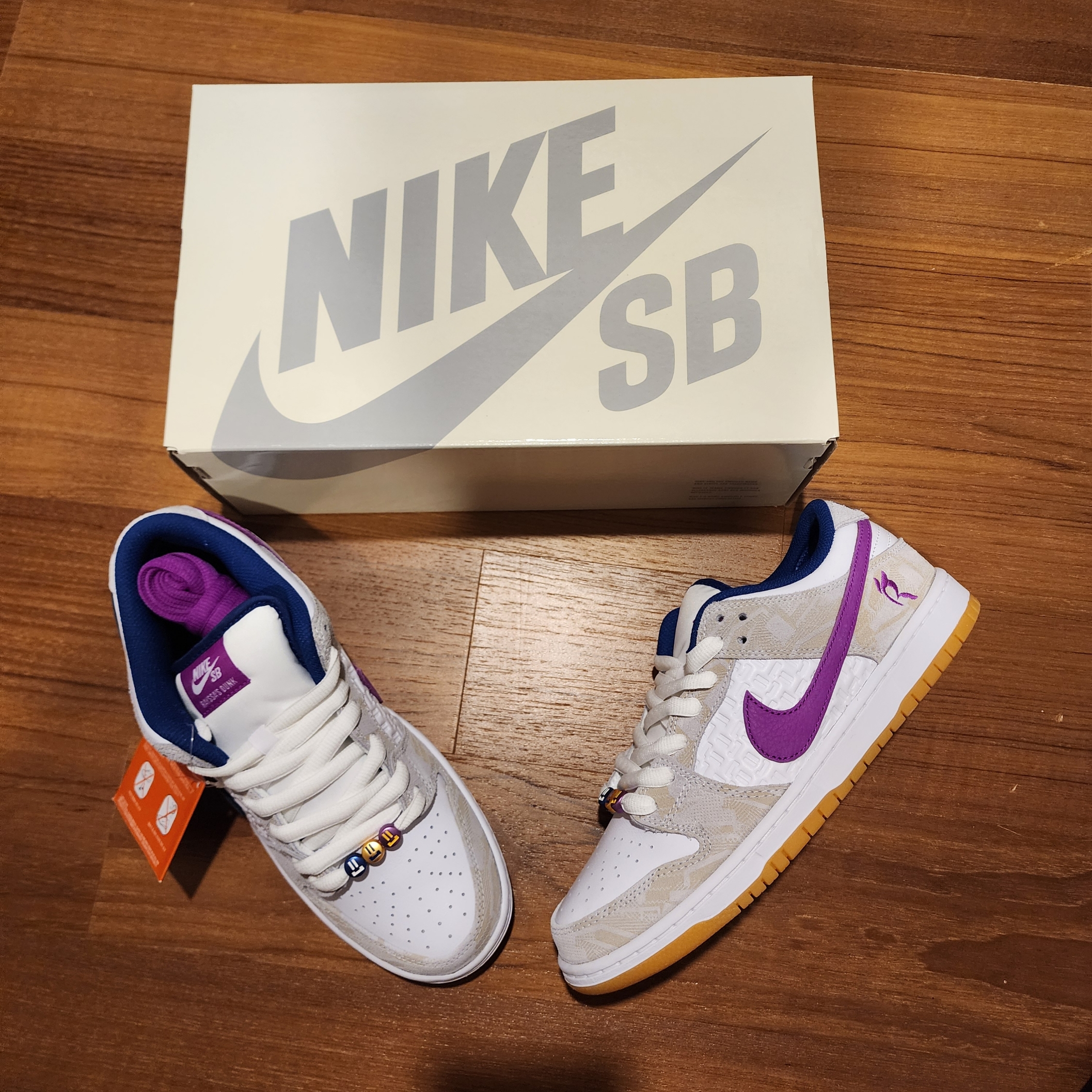 Nike x Rayssa Leal SB Dunk Low PRM Pure Platinum Vivid Purple 착용 스타일 - 6