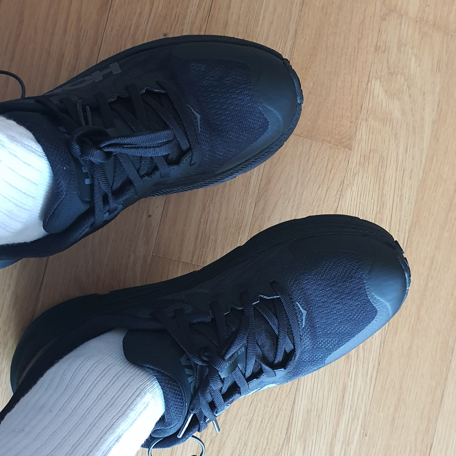 Hoka Challenger 7 Gore-Tex Black 착용 스타일 - 3