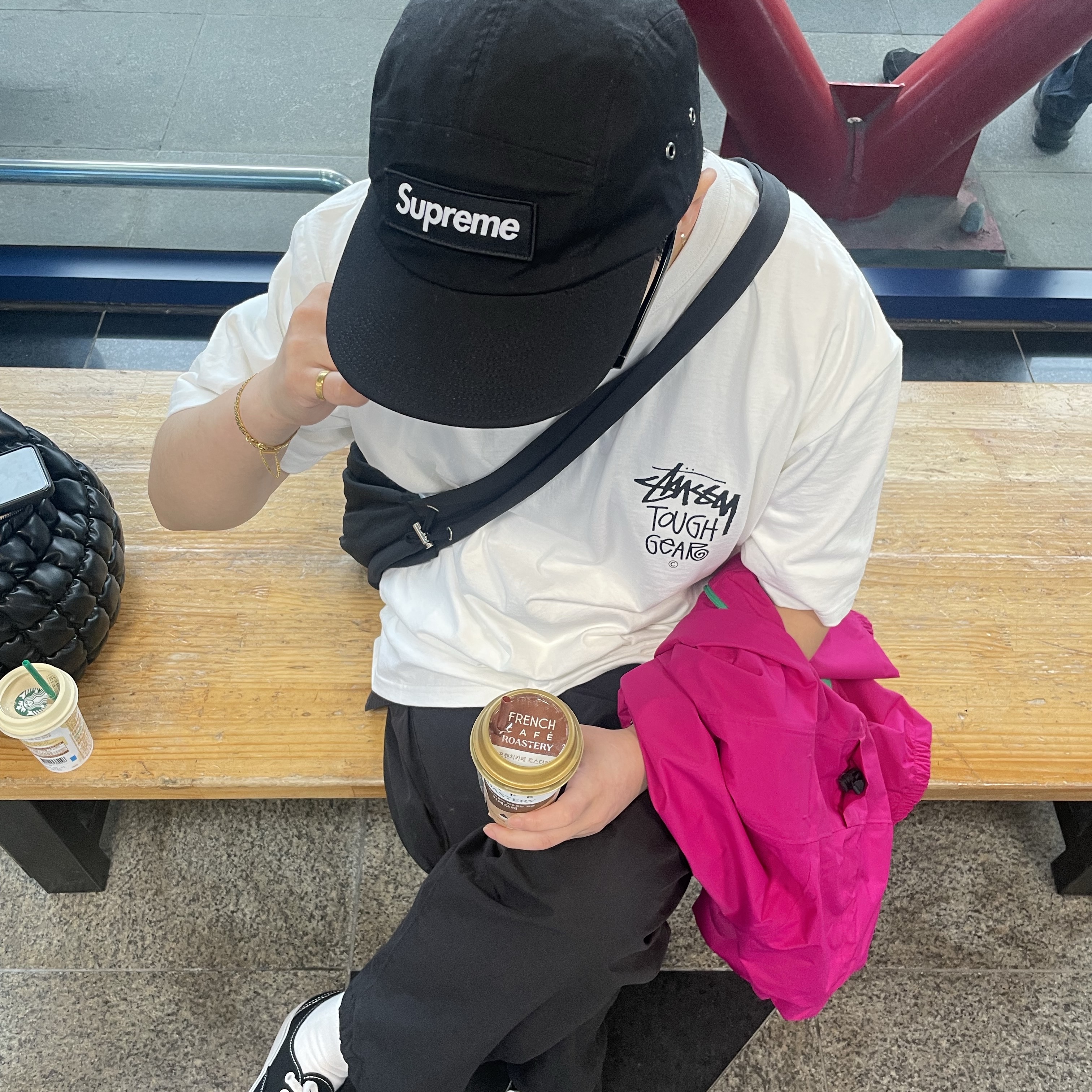 Supreme Waxed Cotton Camp Cap Black - 23FW, Stussy Tough Gear T-Shirt White 착용 스타일