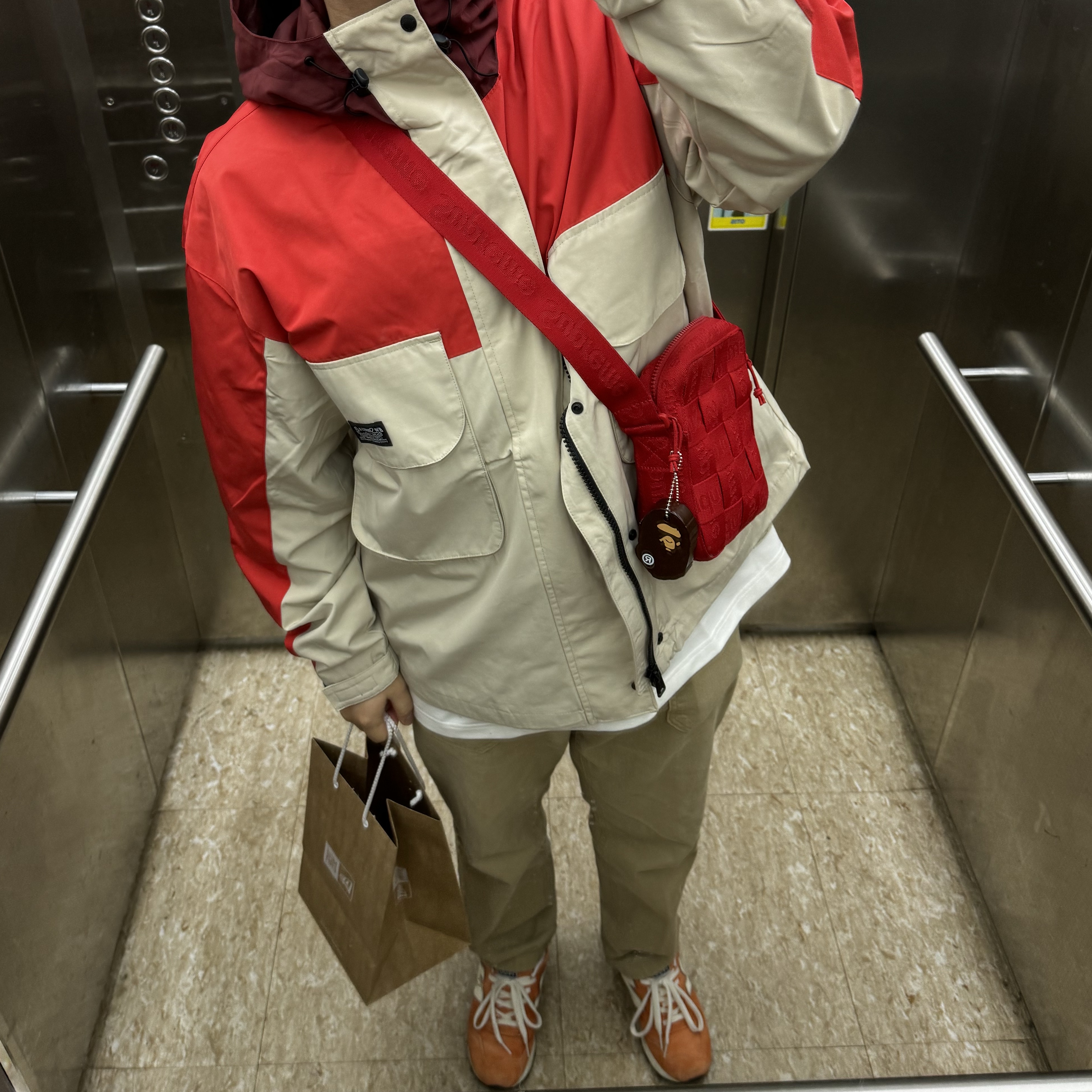 New Balance x J.Crew 1400 Made in USA Orange, Supreme Woven Shoulder Bag Red - 23SS 착용 스타일