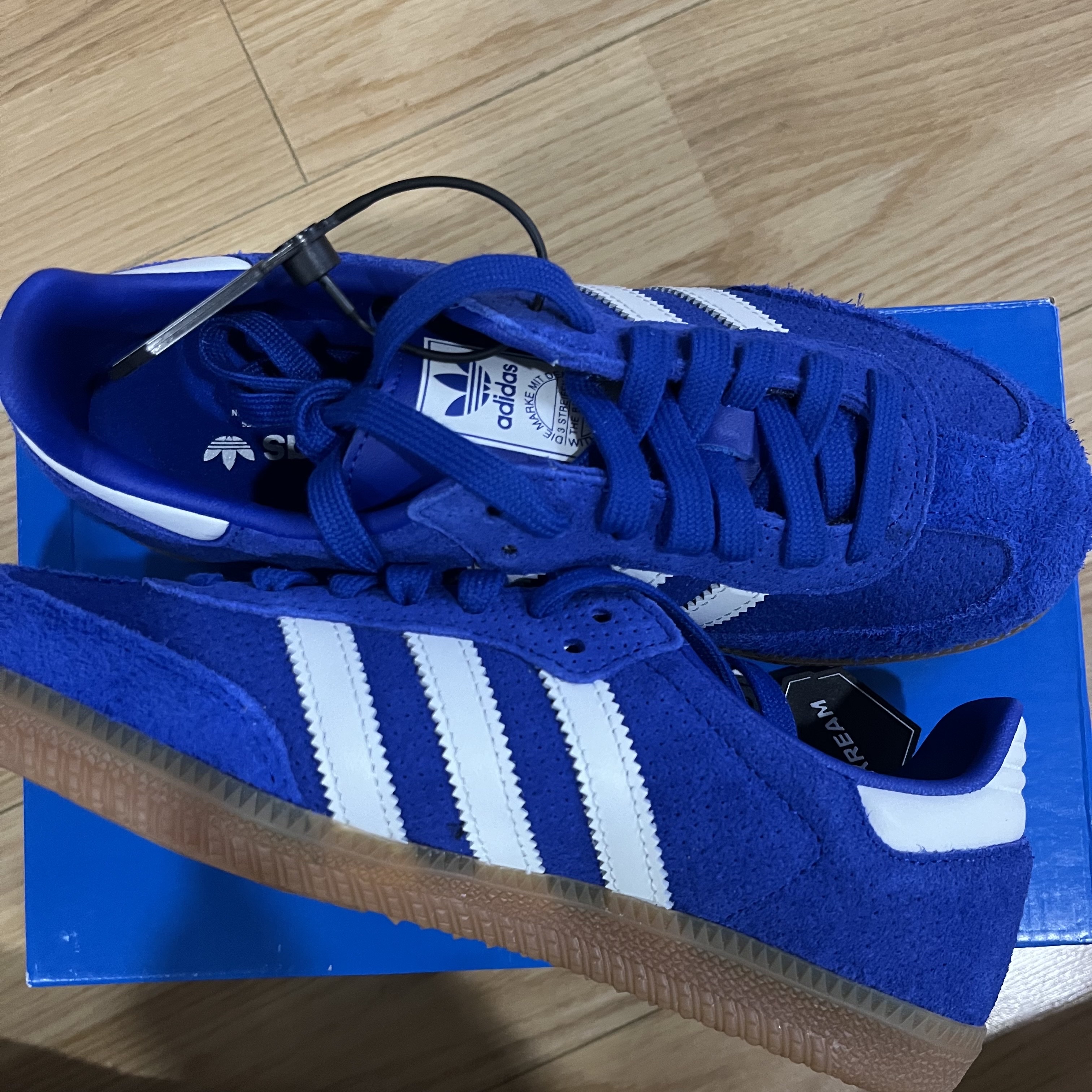 Adidas Samba OG Royal Blue 착용 스타일