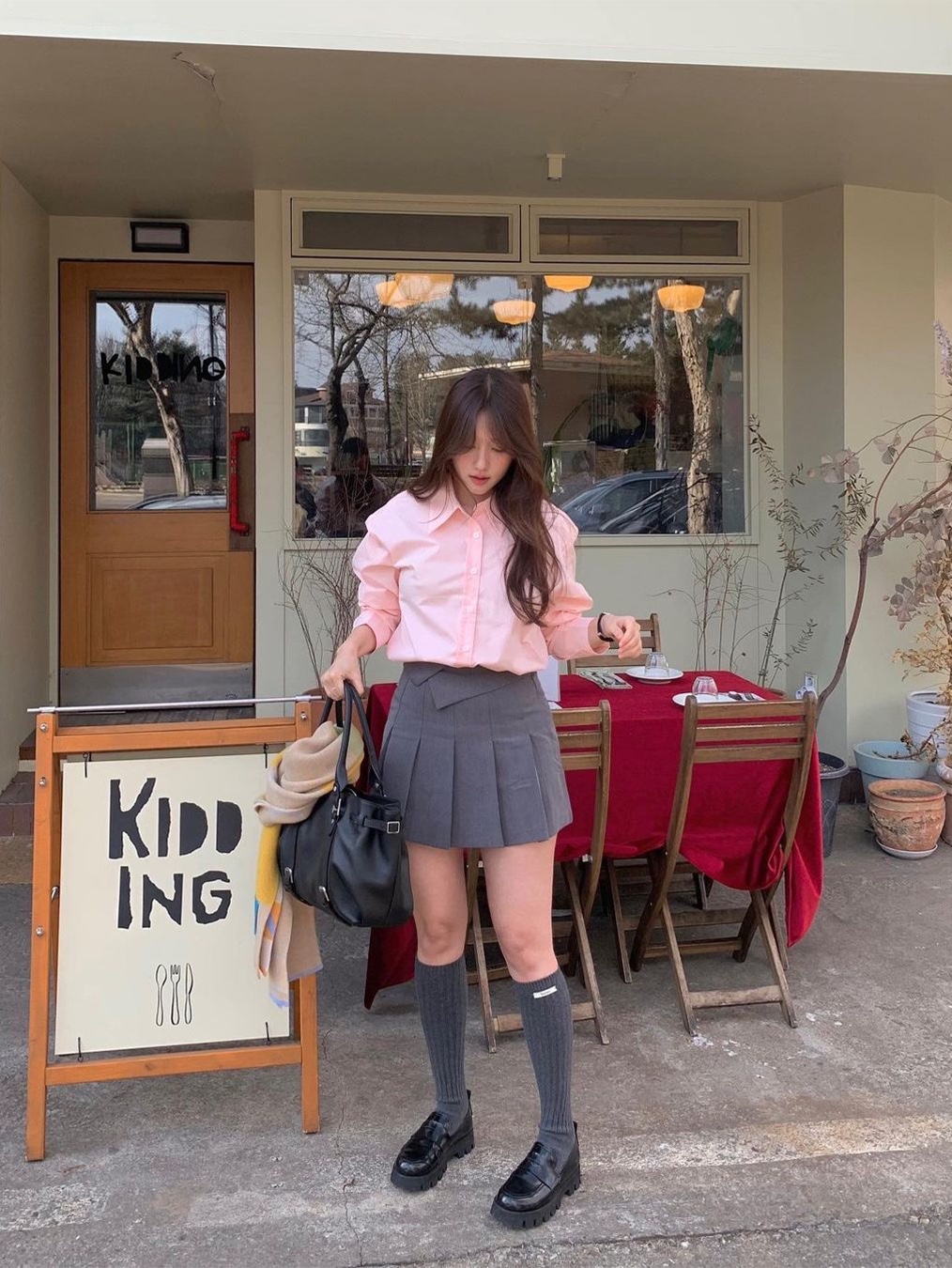 (W) COS Oversized Wool Blazer Light Pink, (W) Prada Cashmere Crewneck Sweater Pink 착용 스타일 - 4