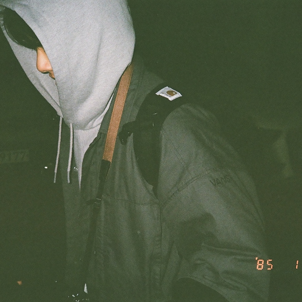 Vans TDC Coach Jacket Navy, Carhartt WIP Kickflip Backpack Black 착용 스타일
