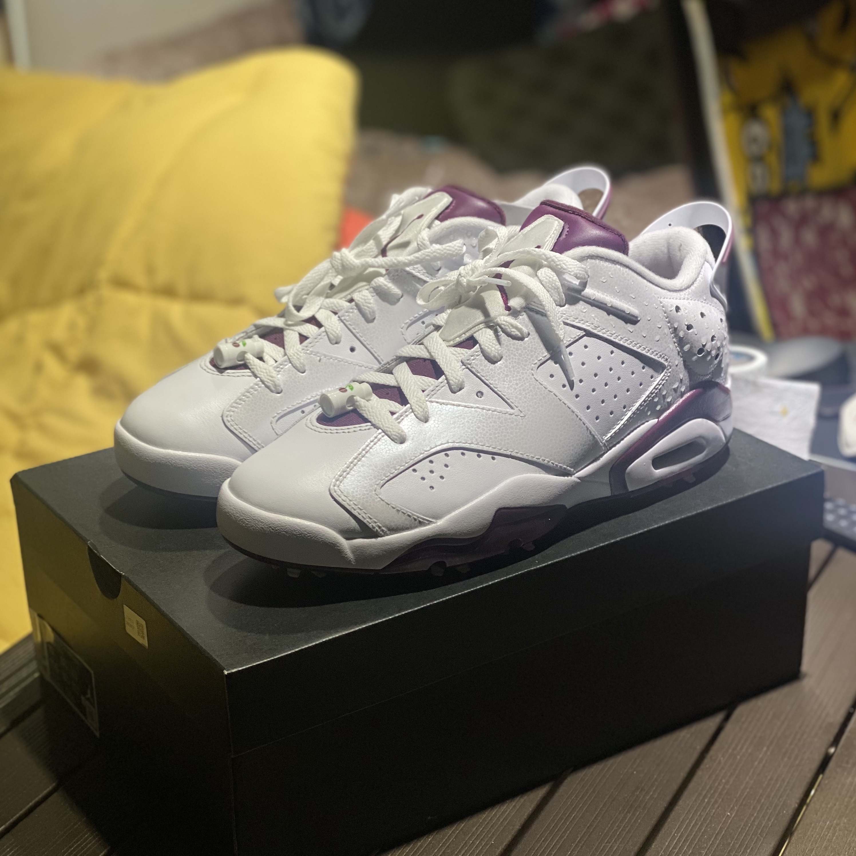 Jordan 6 Retro Low Golf White and Bordeaux 착용 스타일 - 4