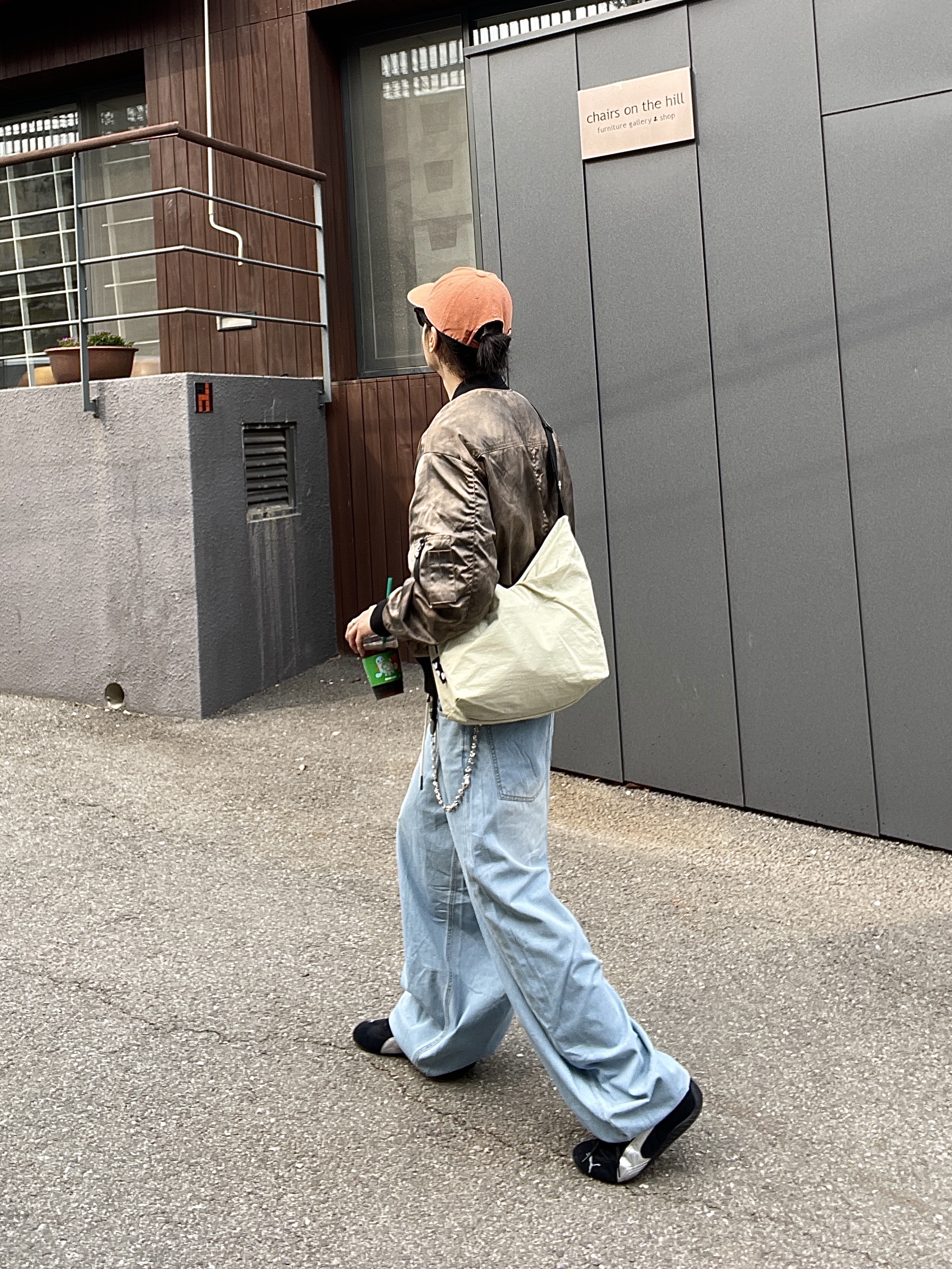 Gentle Monster x Maison Margiela MM007 Black Black, Supreme Webbing Keychain Black - 23SS 착용 스타일 - 7