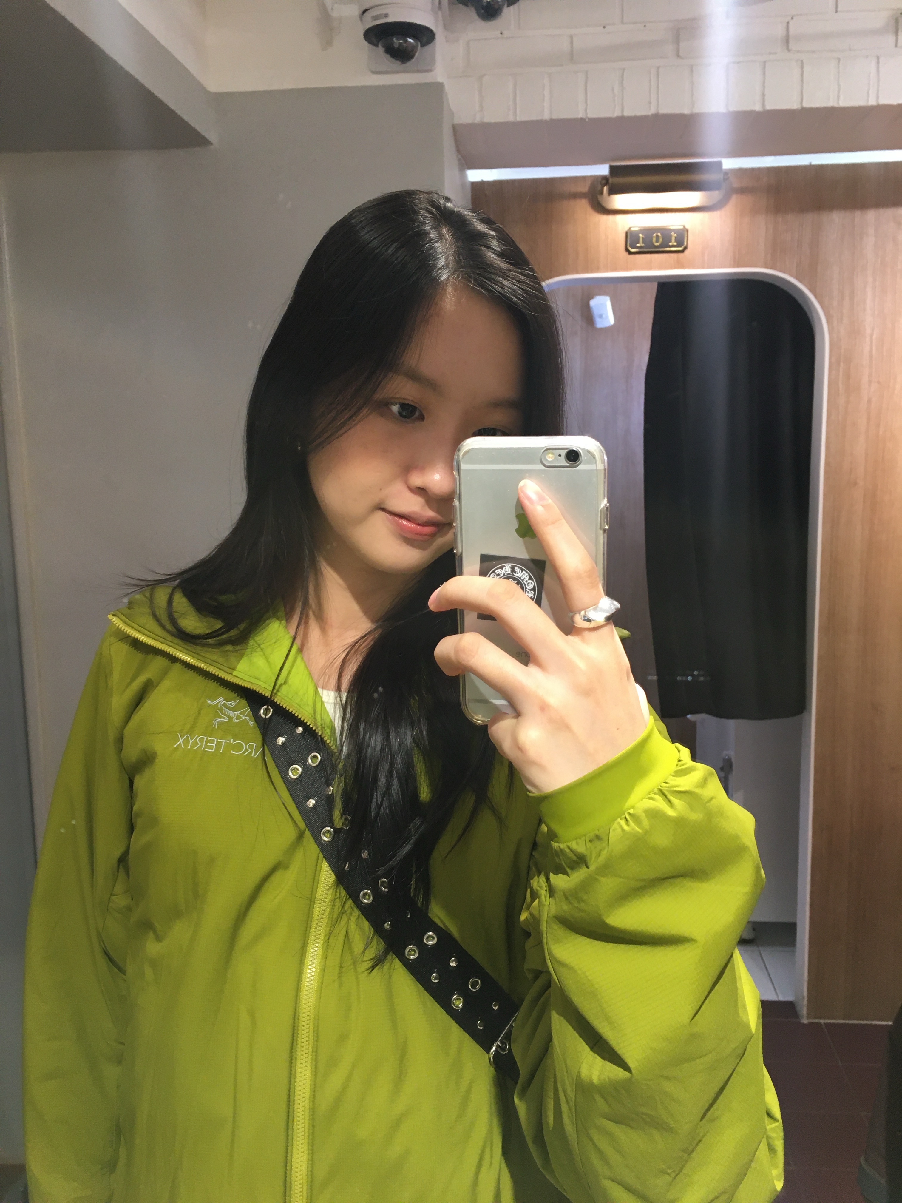 Arc'teryx Atom LT Hoody Jungle 착용 스타일 - 2