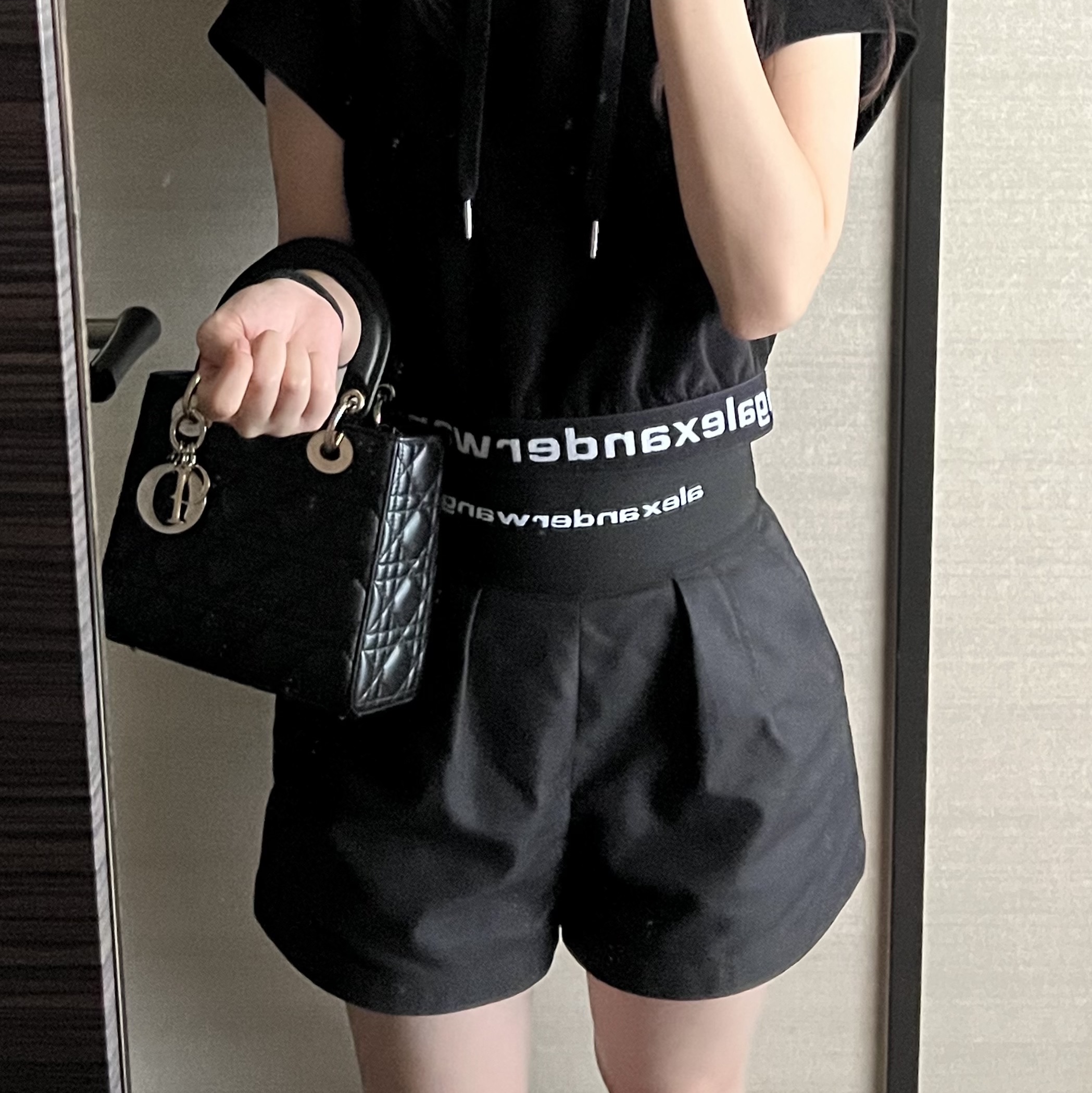 (W) Alexander Wang Cap Sleeve Hoodie in Stretch Corduroy Black, (W) Alexander Wang Safari Shorts in Cotton Tailoring Black 착용 스타일 - 2