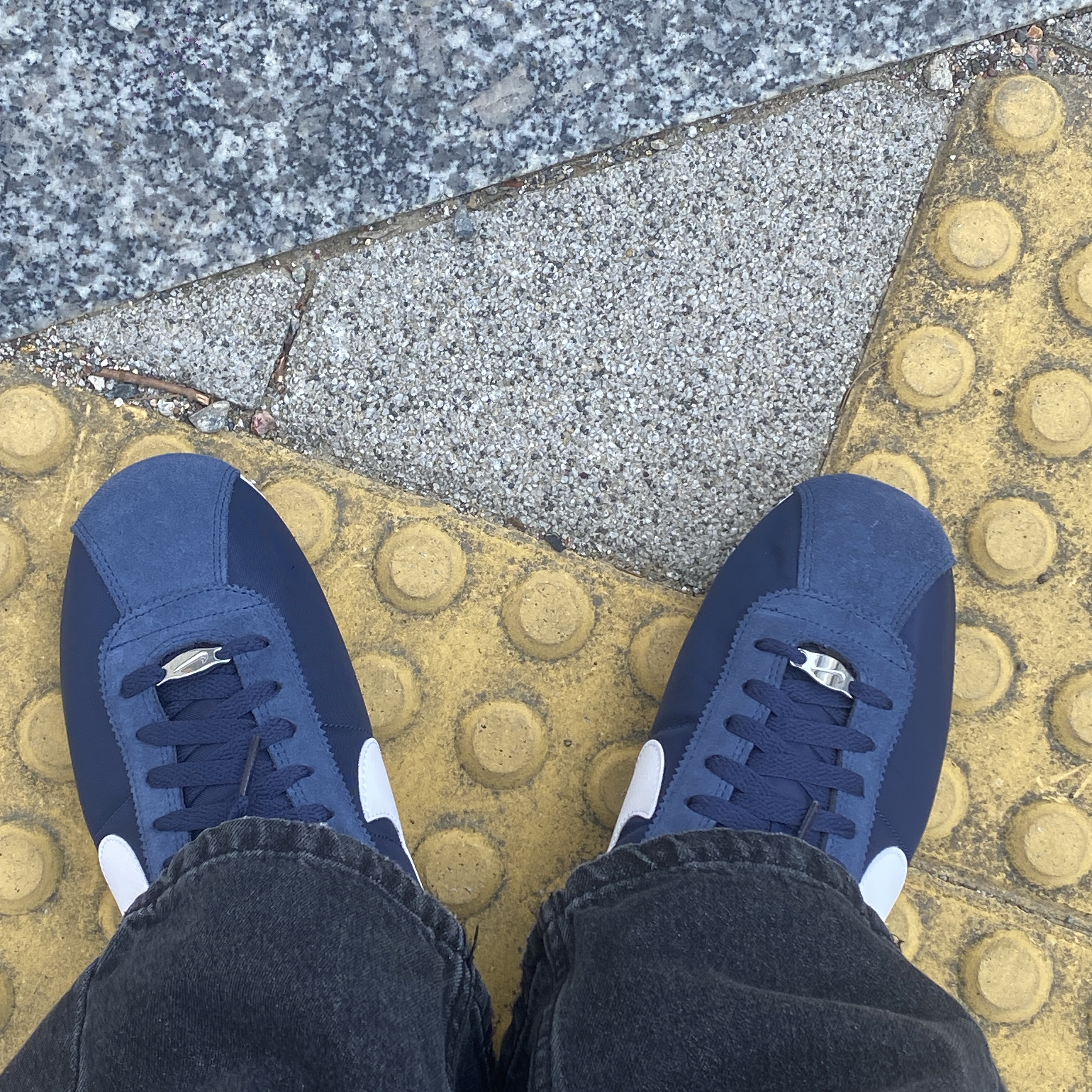 (W) Nike Cortez Midnight Navy 착용 스타일