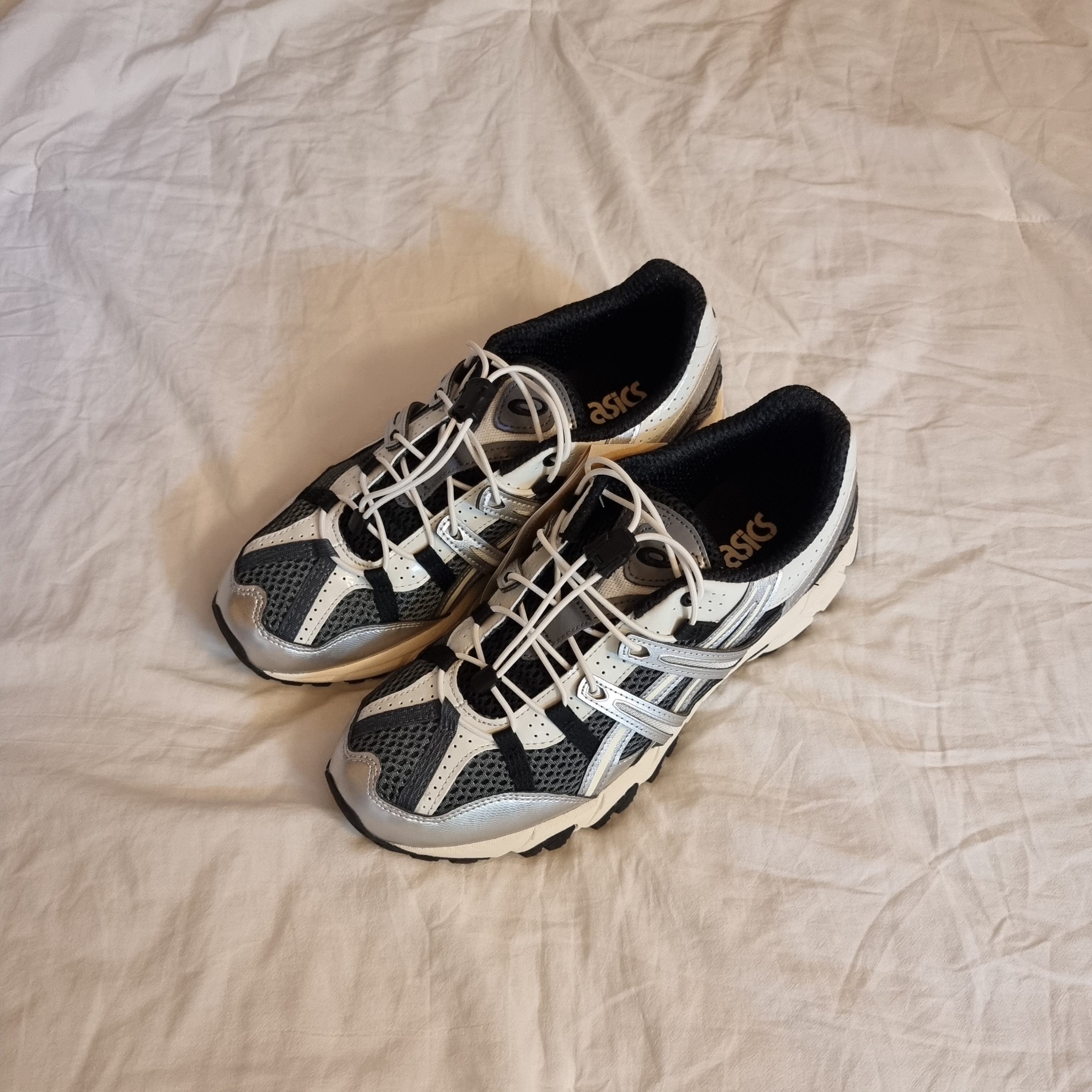 Asics Unlimited Gel-Sonoma 15-50 Steel Grey Pure Silver 착용 스타일