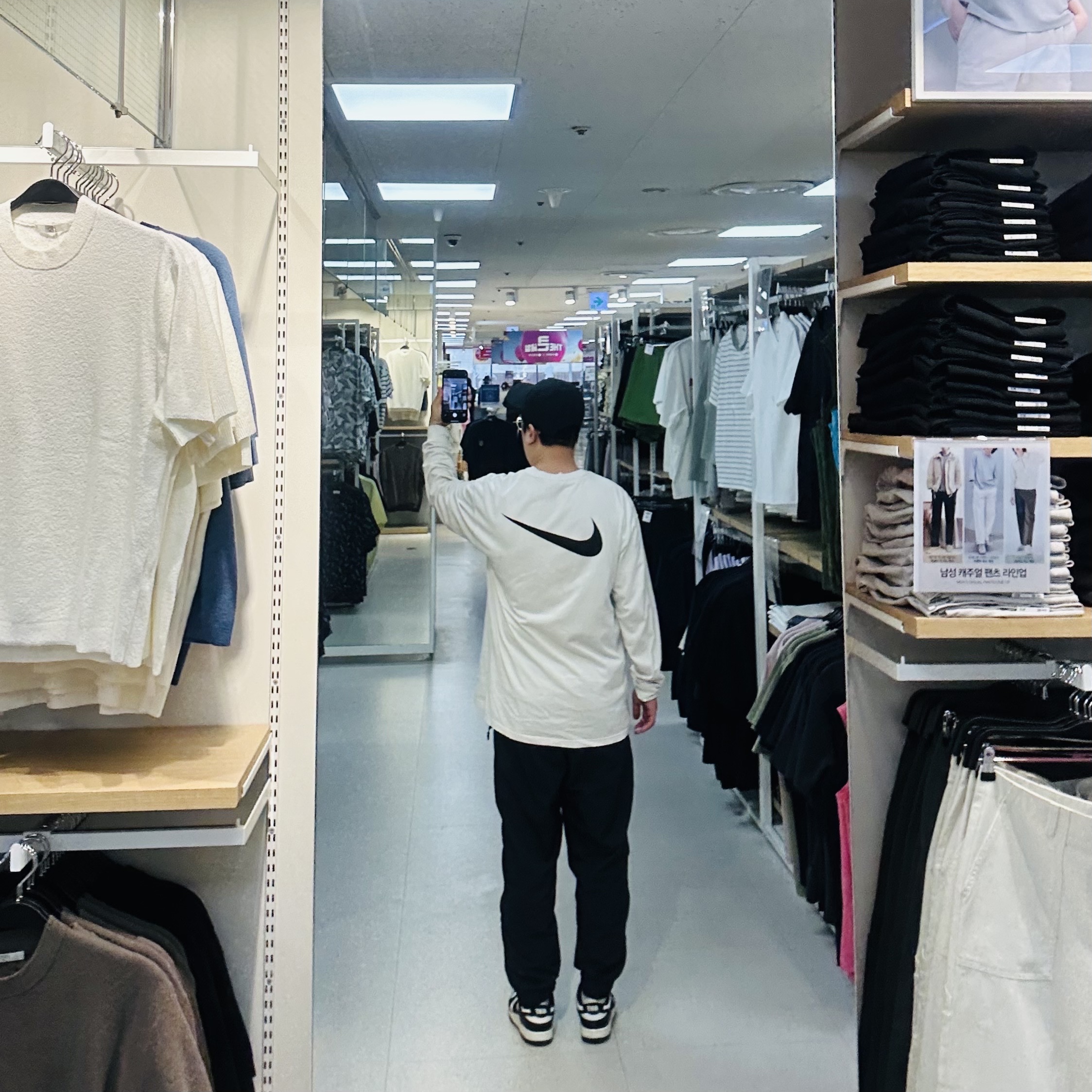 Nike x Undercover NRG AW84 TC Adjustable Cap Black, Nike x Stussy Big Swoosh LS T-Shirt White - US/EU ์ฐฉ์ฉ ์คํ์ผ - 3