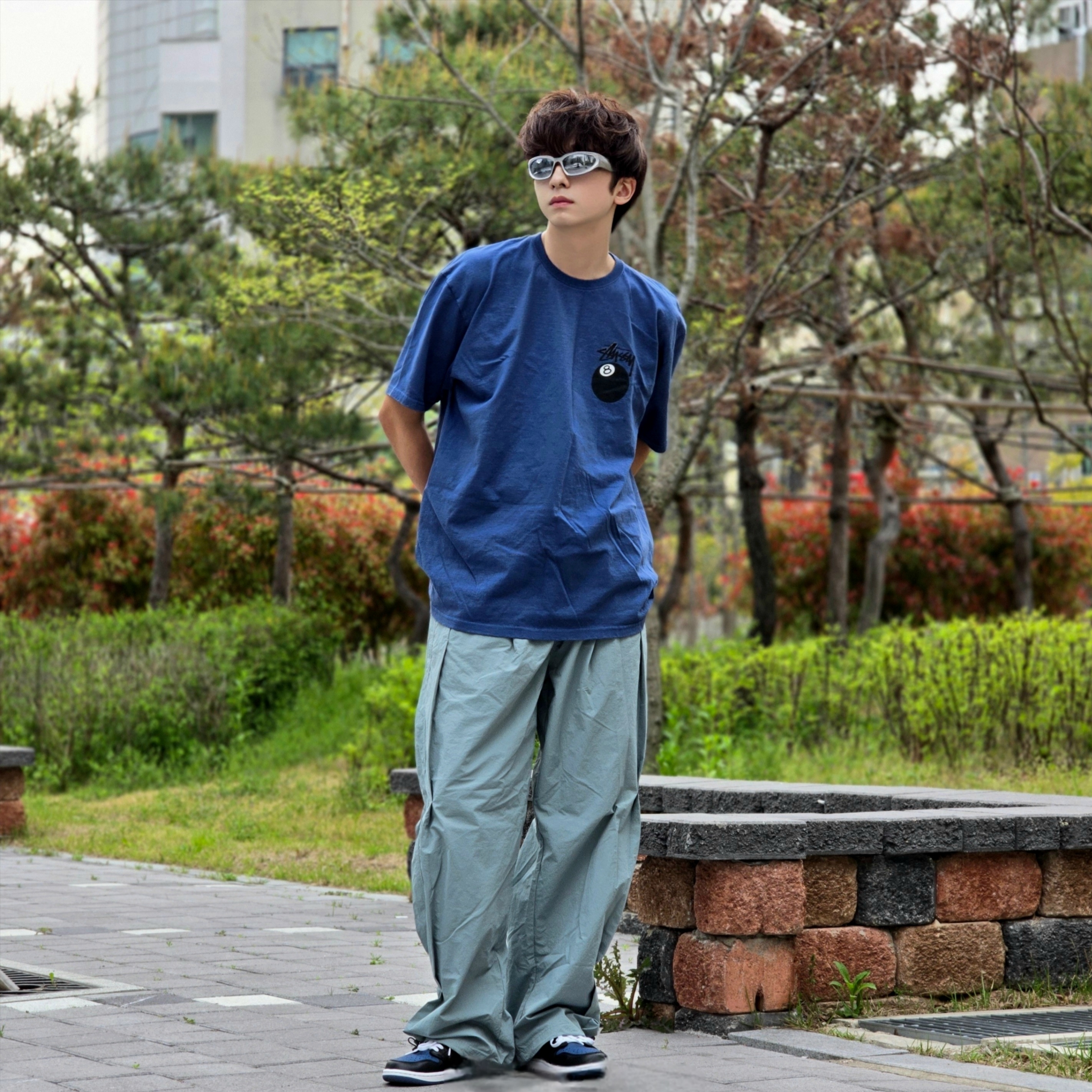 Stussy 8 Ball T-Shirt Midnight - 22SS, Jordan 1 Retro Low OG Mystic Navy 착용 스타일 - 2