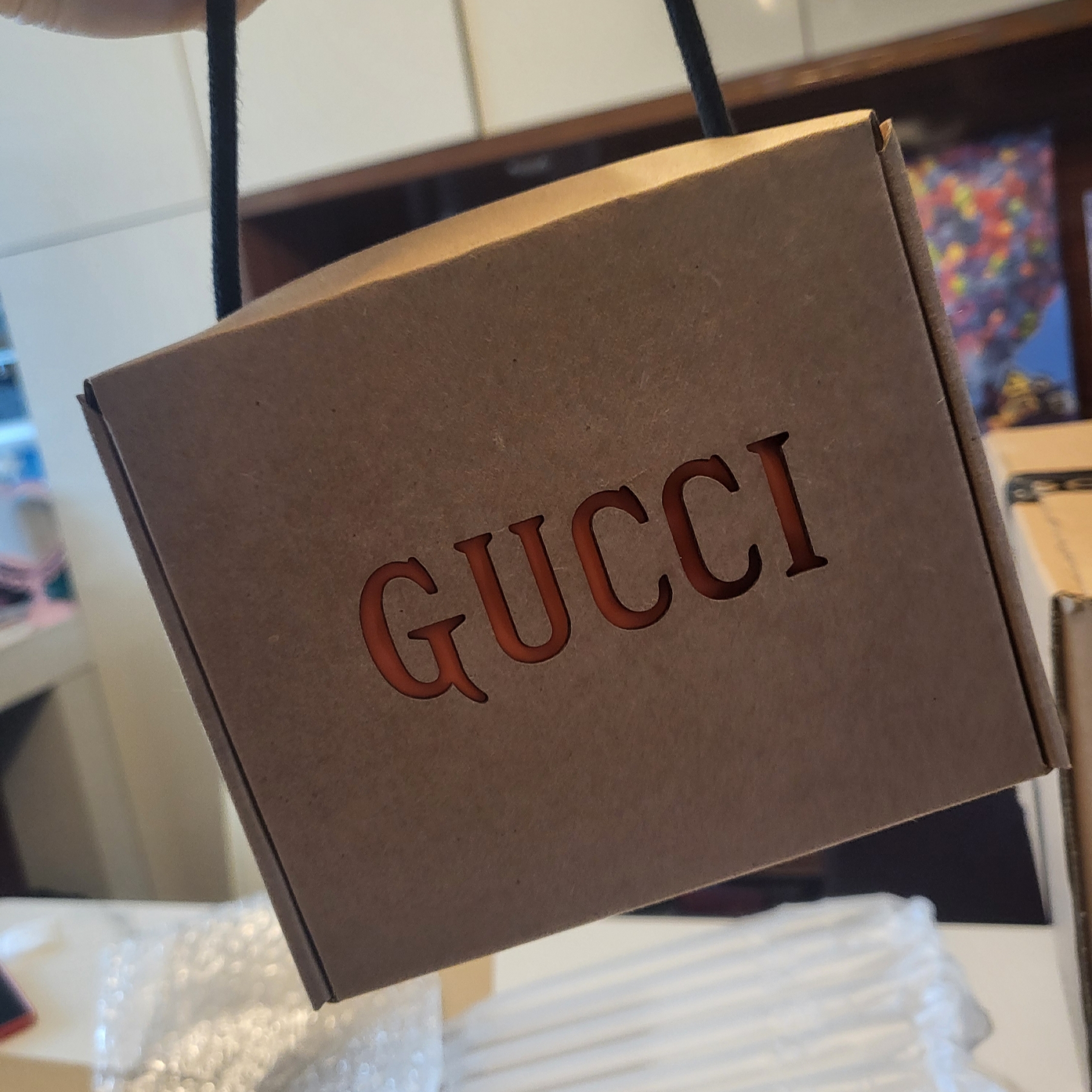 Gucci Off The Grid Bi-Fold Wallet Orange 착용 스타일