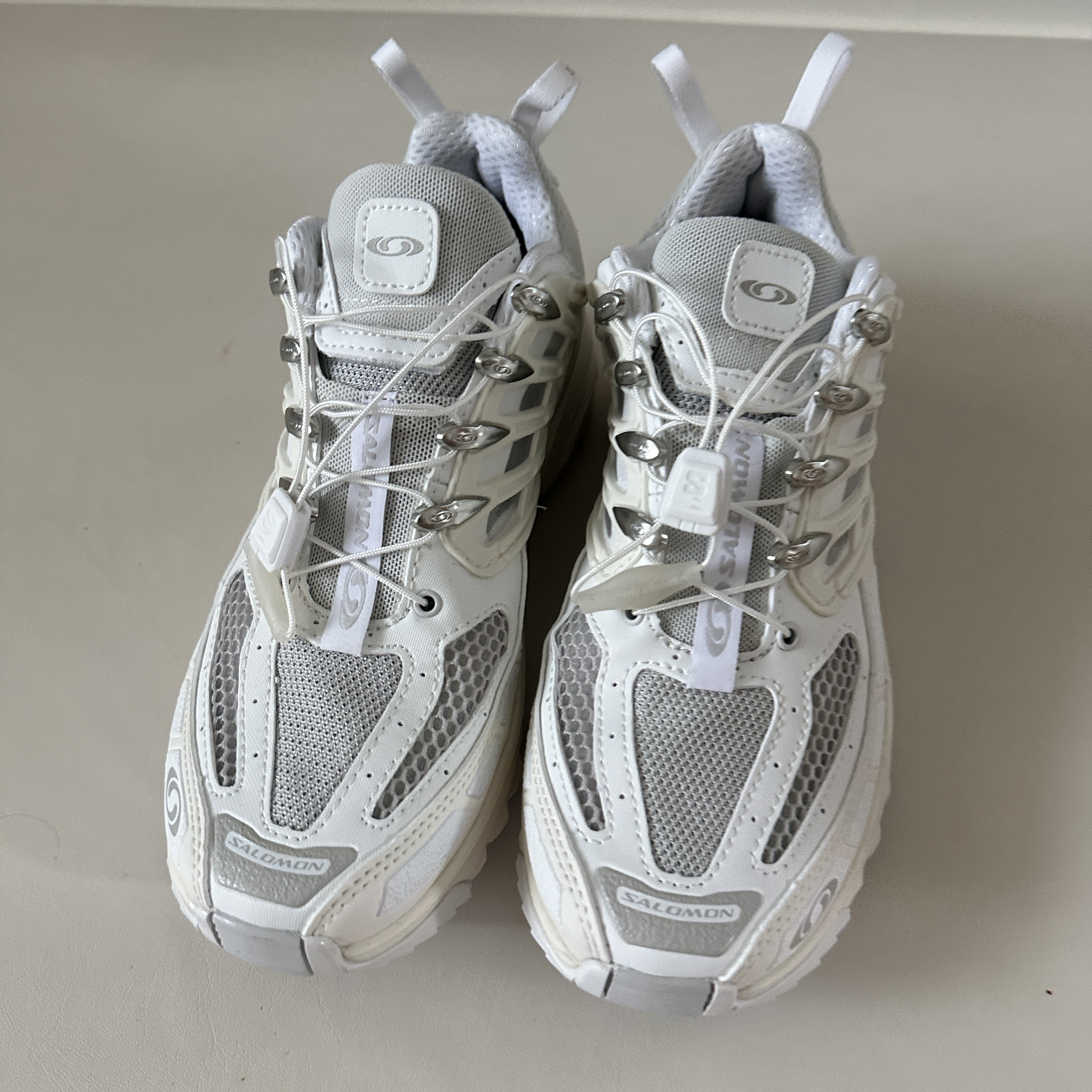 Salomon ACS Pro White Vanilla Ice 착용 스타일