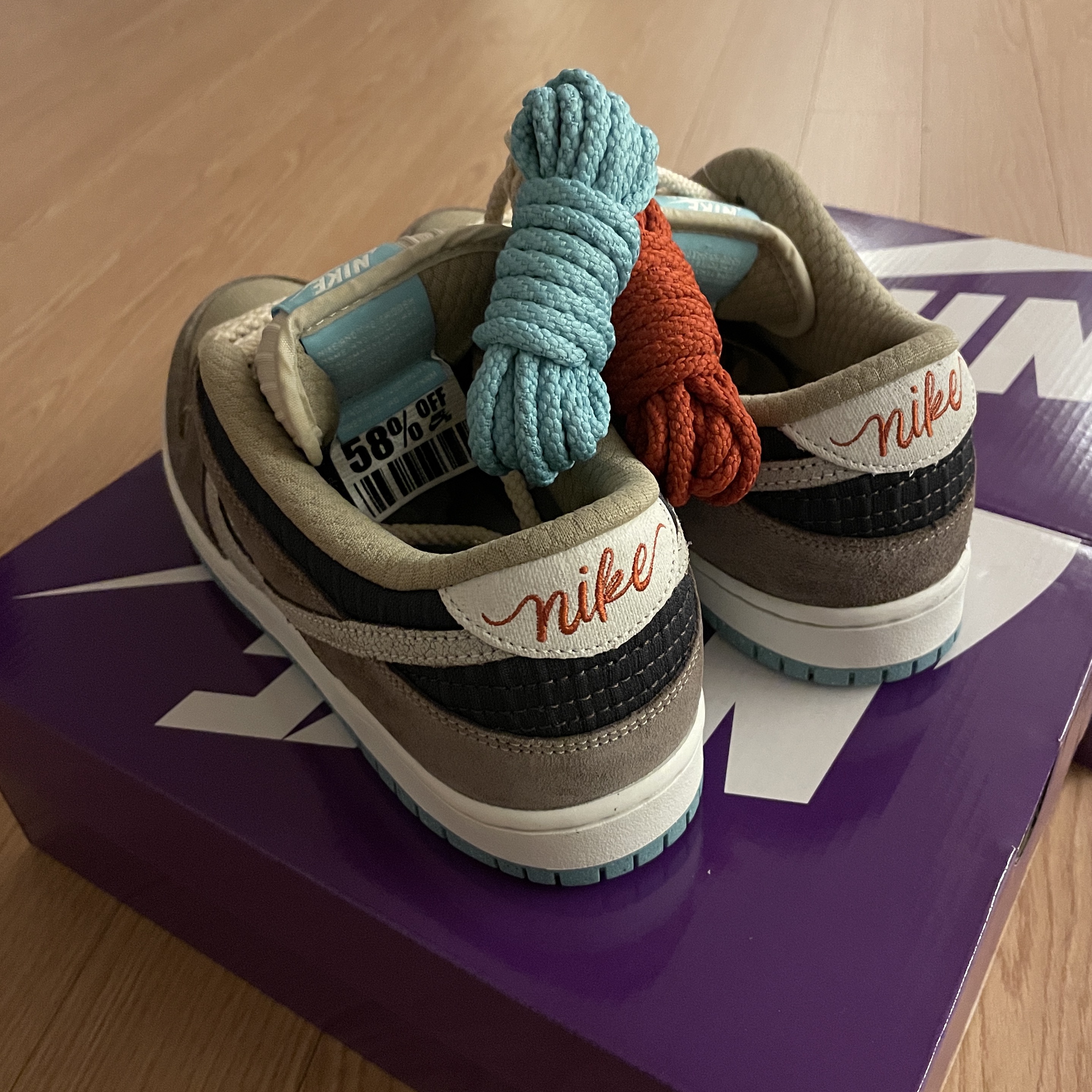 Nike SB Dunk Low Pro Big Money Saving 착용 스타일 - 2
