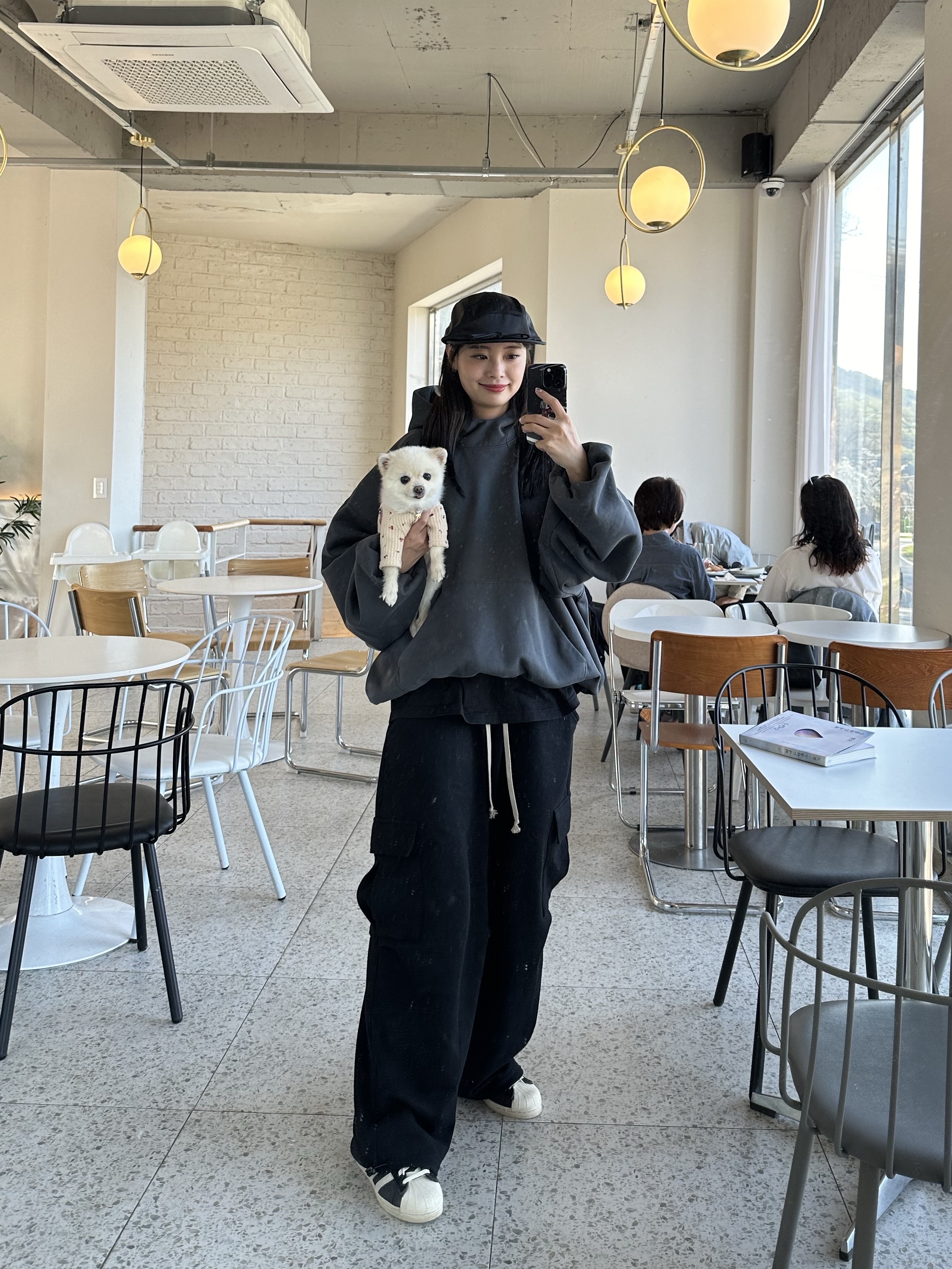 YOUCHE QS Duck Cap Black, Yeezy Gap Engineered By Balenciaga Dove Hoodie Black 착용 스타일 - 9
