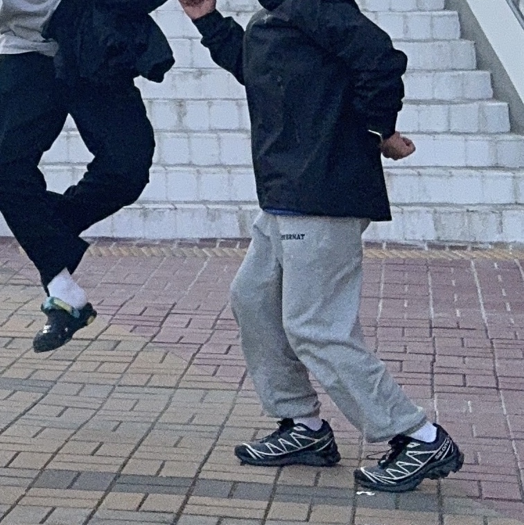 Arc'teryx Beta LT Jacket Black, Salomon XT-6 Gore-Tex Black Ebony 착용 스타일