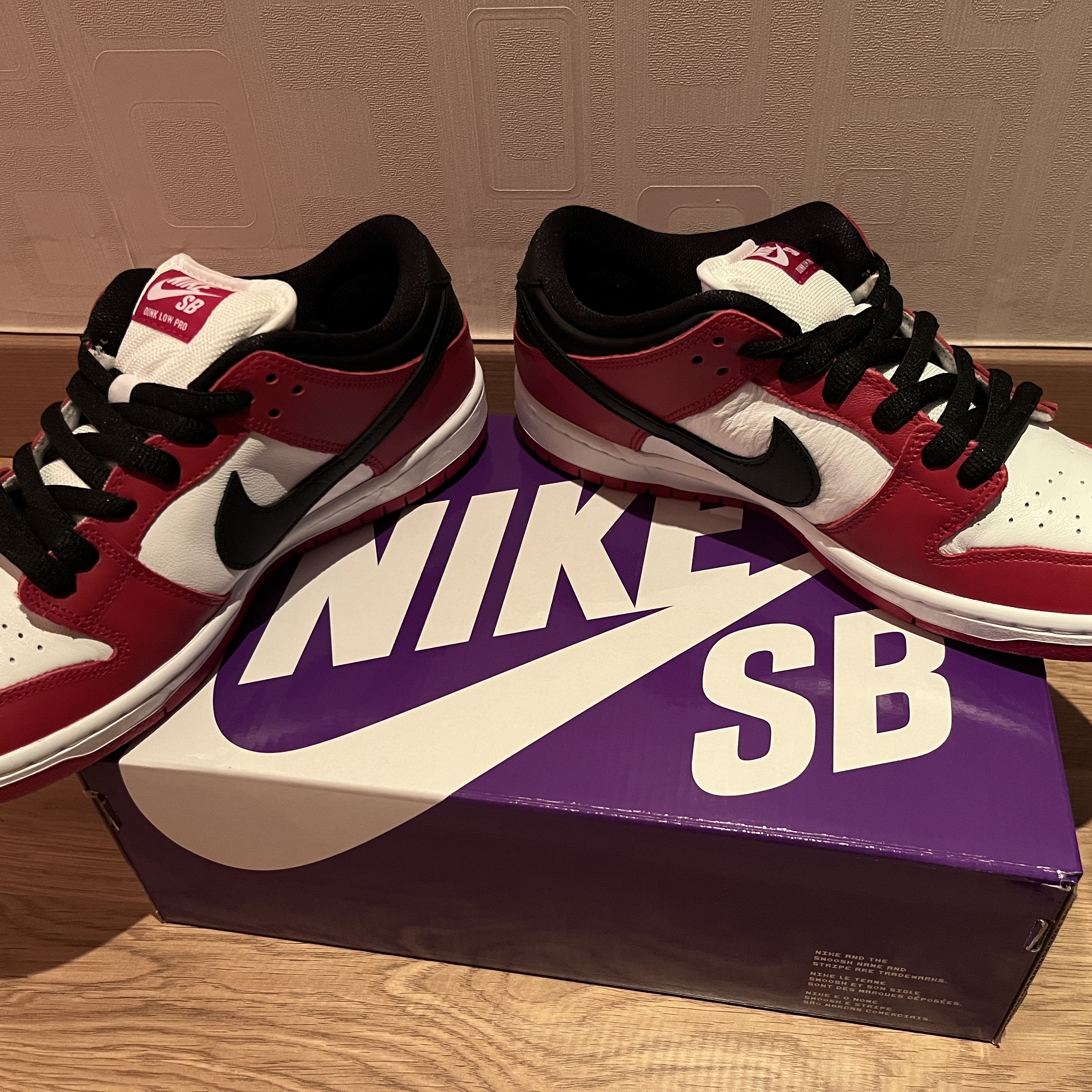 Nike SB Dunk Low Pro Chicago 착용 스타일 - 4