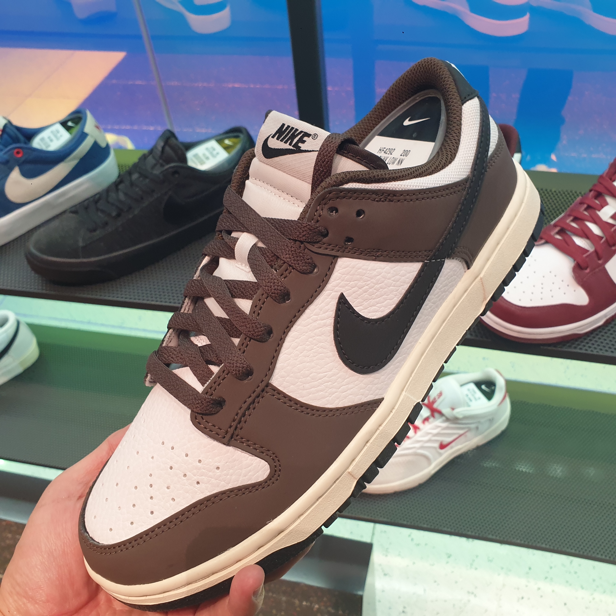Nike Dunk Low Retro Next Nature Baroque Brown White 착용 스타일 - 1