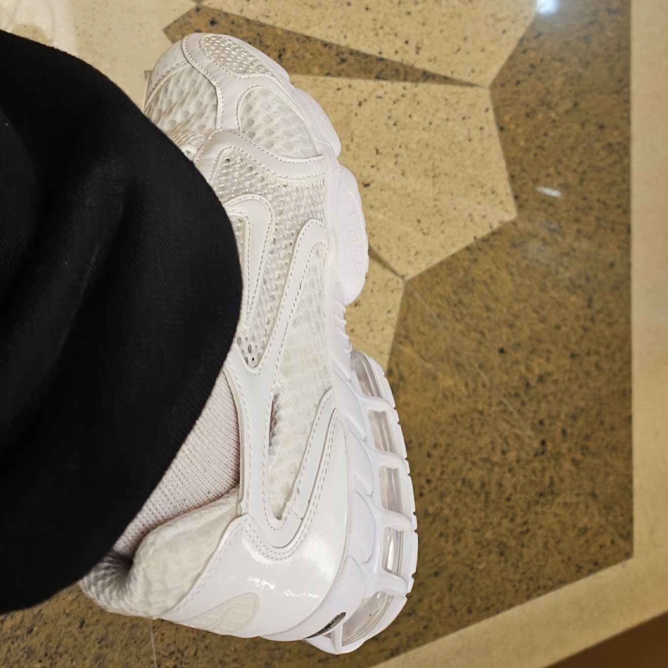 Nike Air Zoom Spiridon Cage 2 Triple White, Safarispot Basic Safari Heavy Sweat Pants Black 착용 스타일 - 4