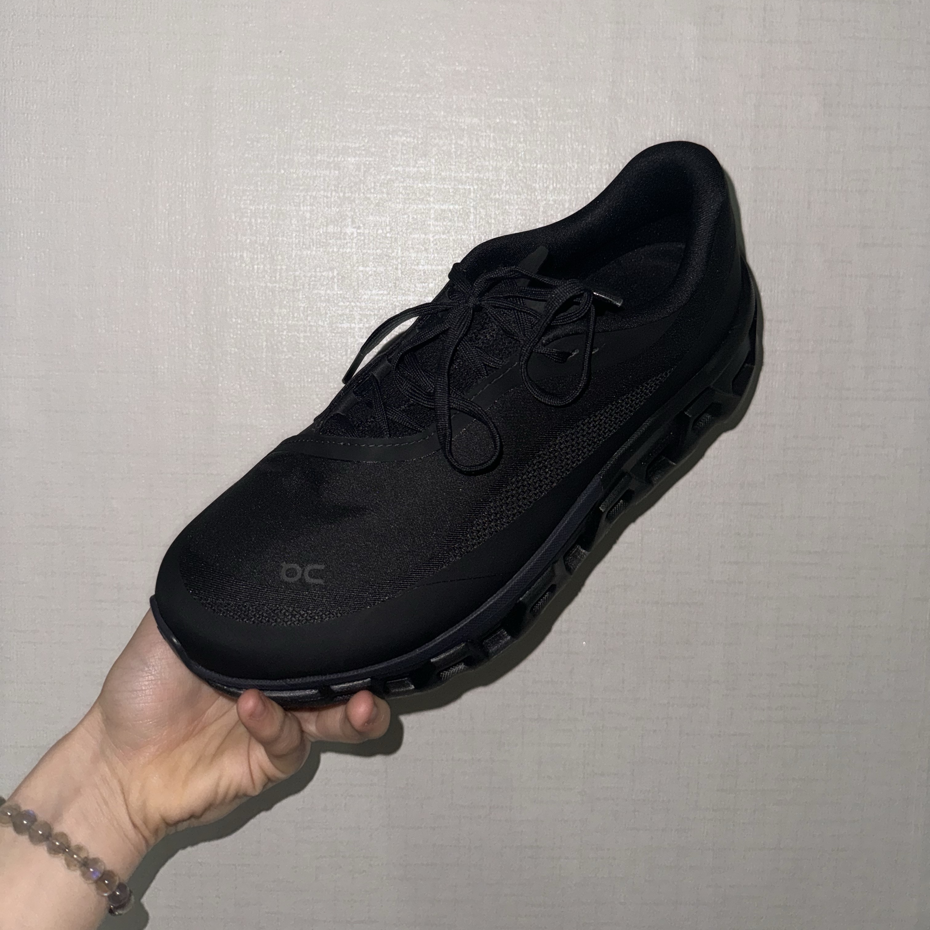 On Running x Post Archive Faction (Paf) Cloudmonster 2 Black Magnet 착용 스타일 - 2