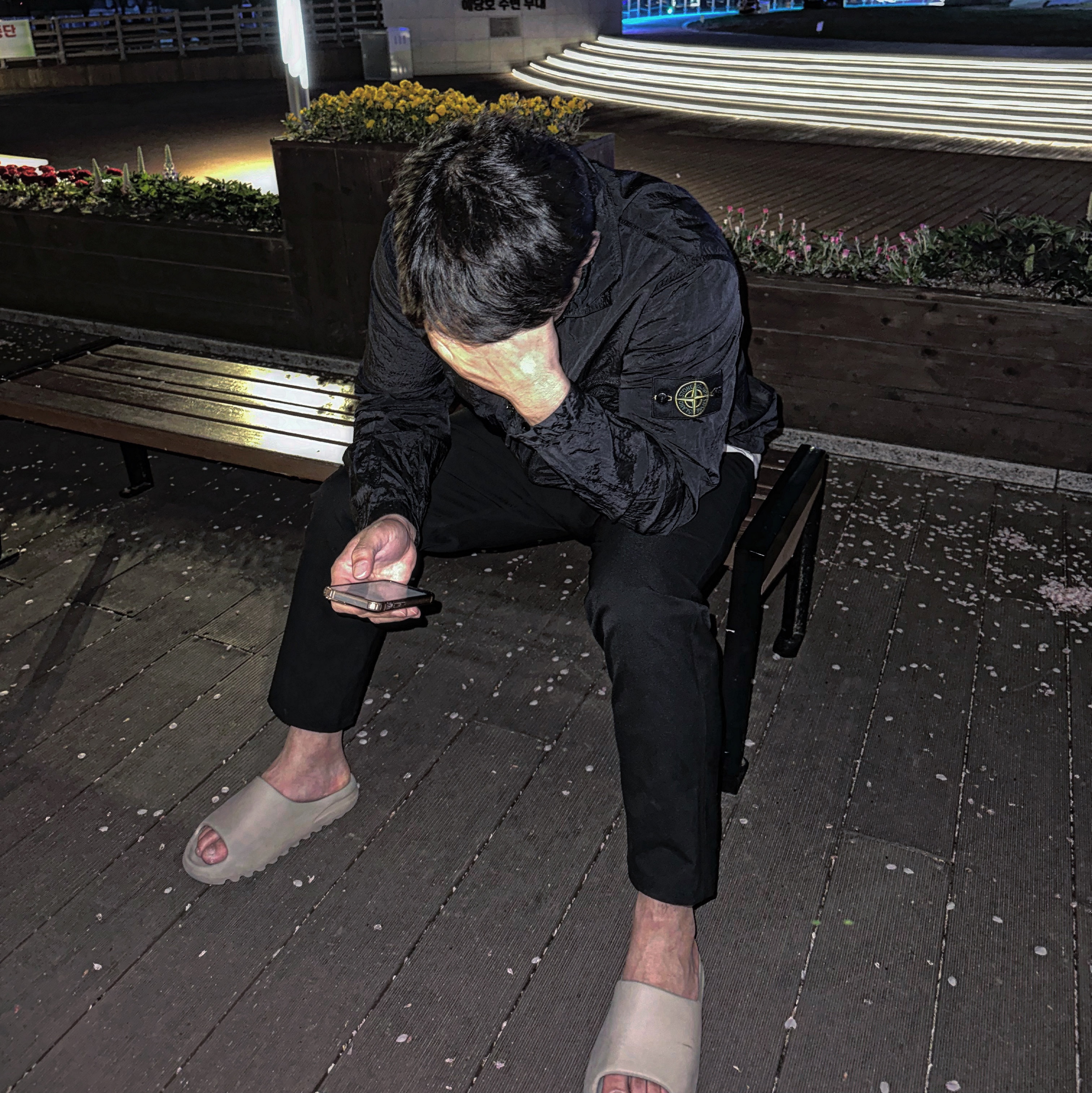 Stone Island 11219 Nylon Metal In Econyl Regenerated Nylon Overshirt Black - 24SS, Adidas Yeezy Slide Bone 2022/2023 착용 스타일