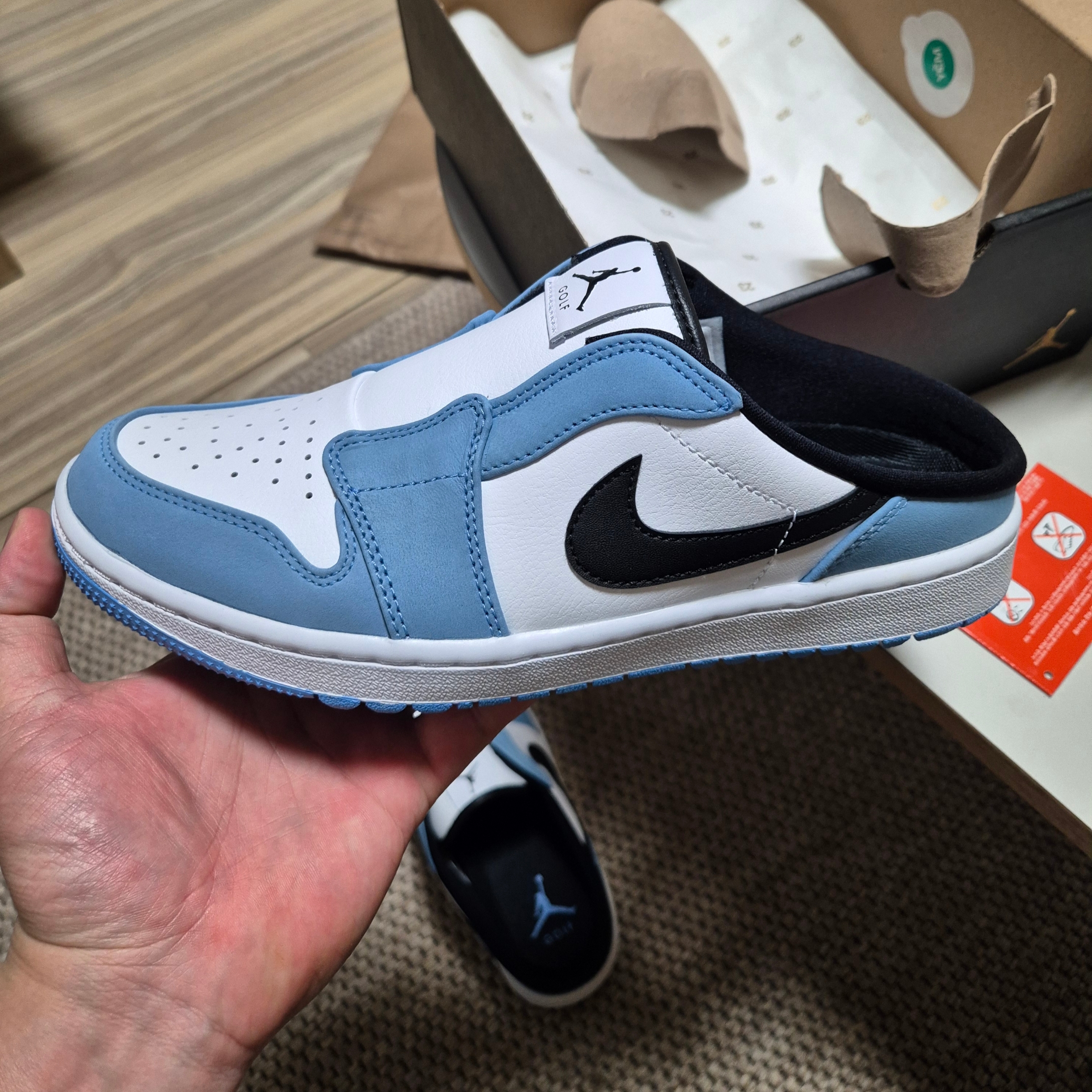 Jordan Golf Mule University Blue 착용 스타일