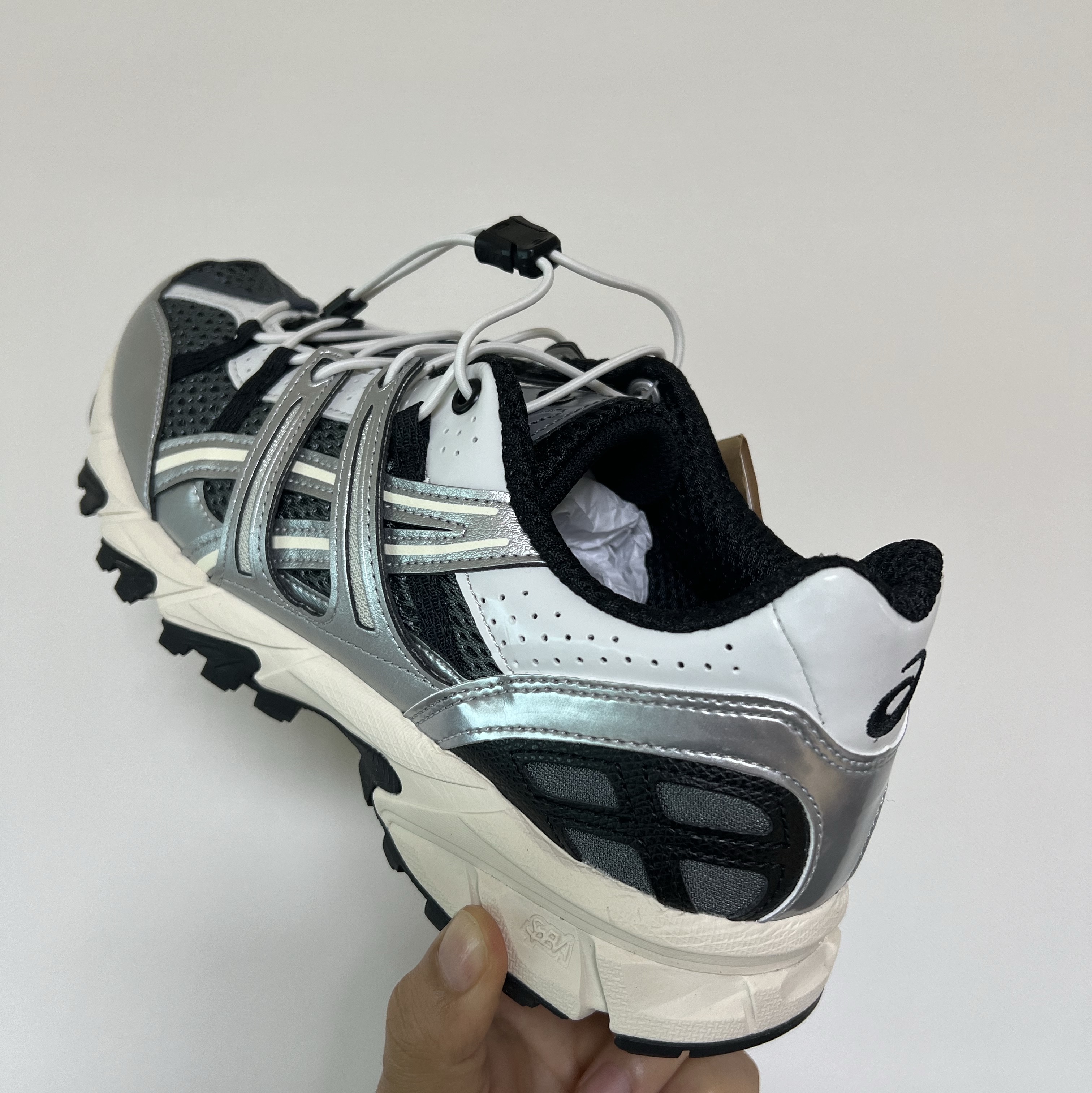 Asics Unlimited Gel-Sonoma 15-50 Steel Grey Pure Silver 착용 스타일 - 2