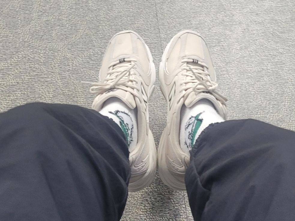 New Balance 530 Ivory 착용 스타일 - 2