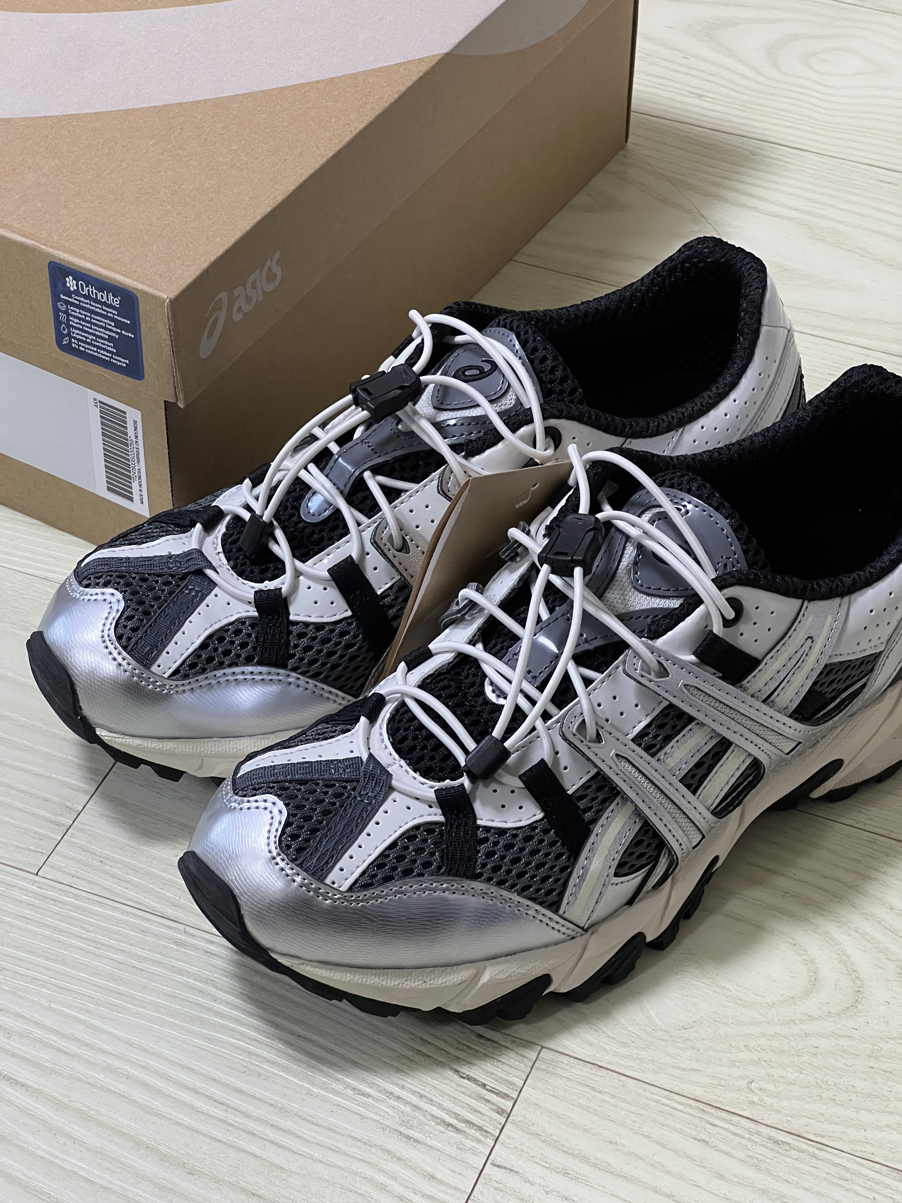 Asics Unlimited Gel-Sonoma 15-50 Steel Grey Pure Silver 착용 스타일