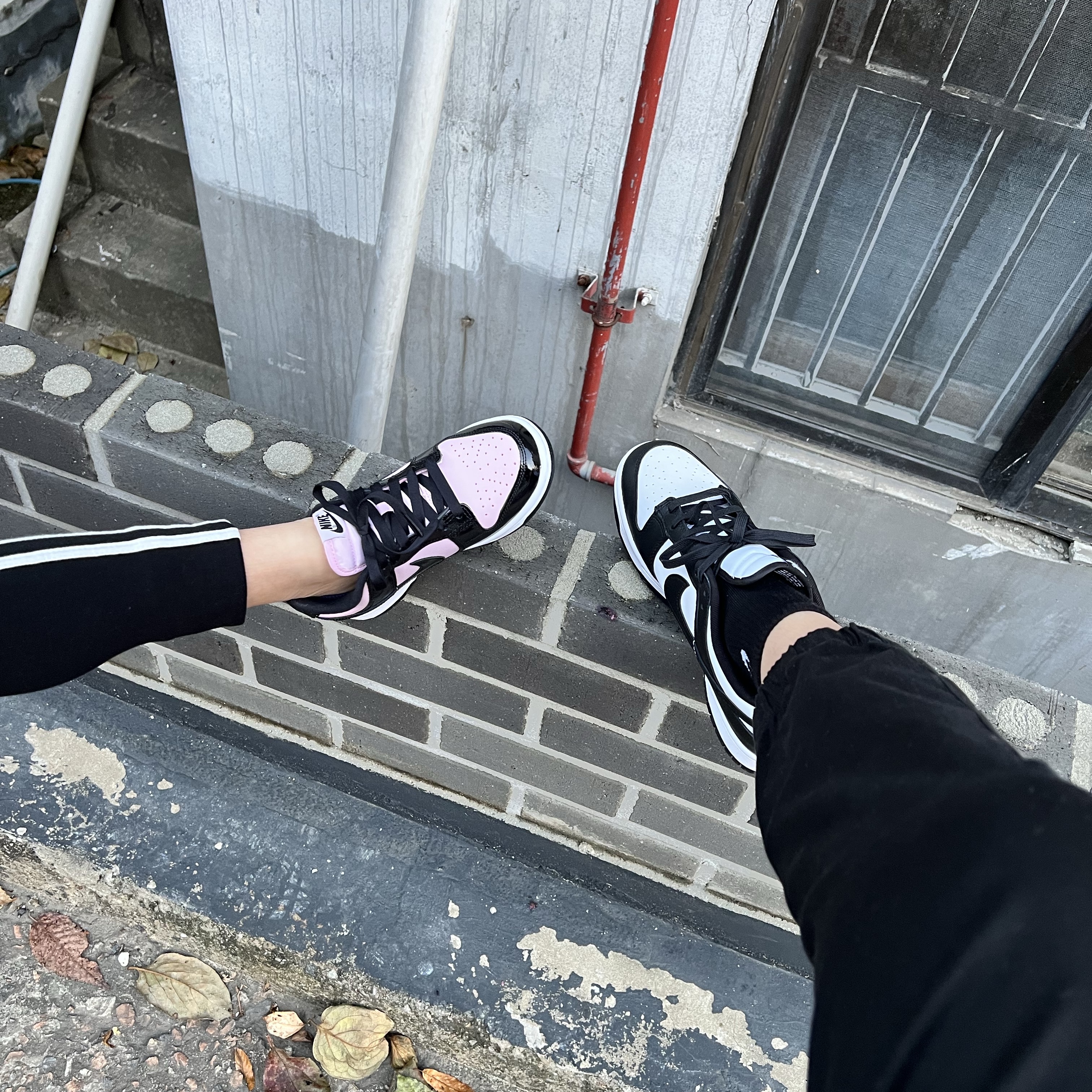 (W) Nike Dunk Low Essential Pink Foam Black, Nike Dunk Low Retro Black 착용 스타일 - 2